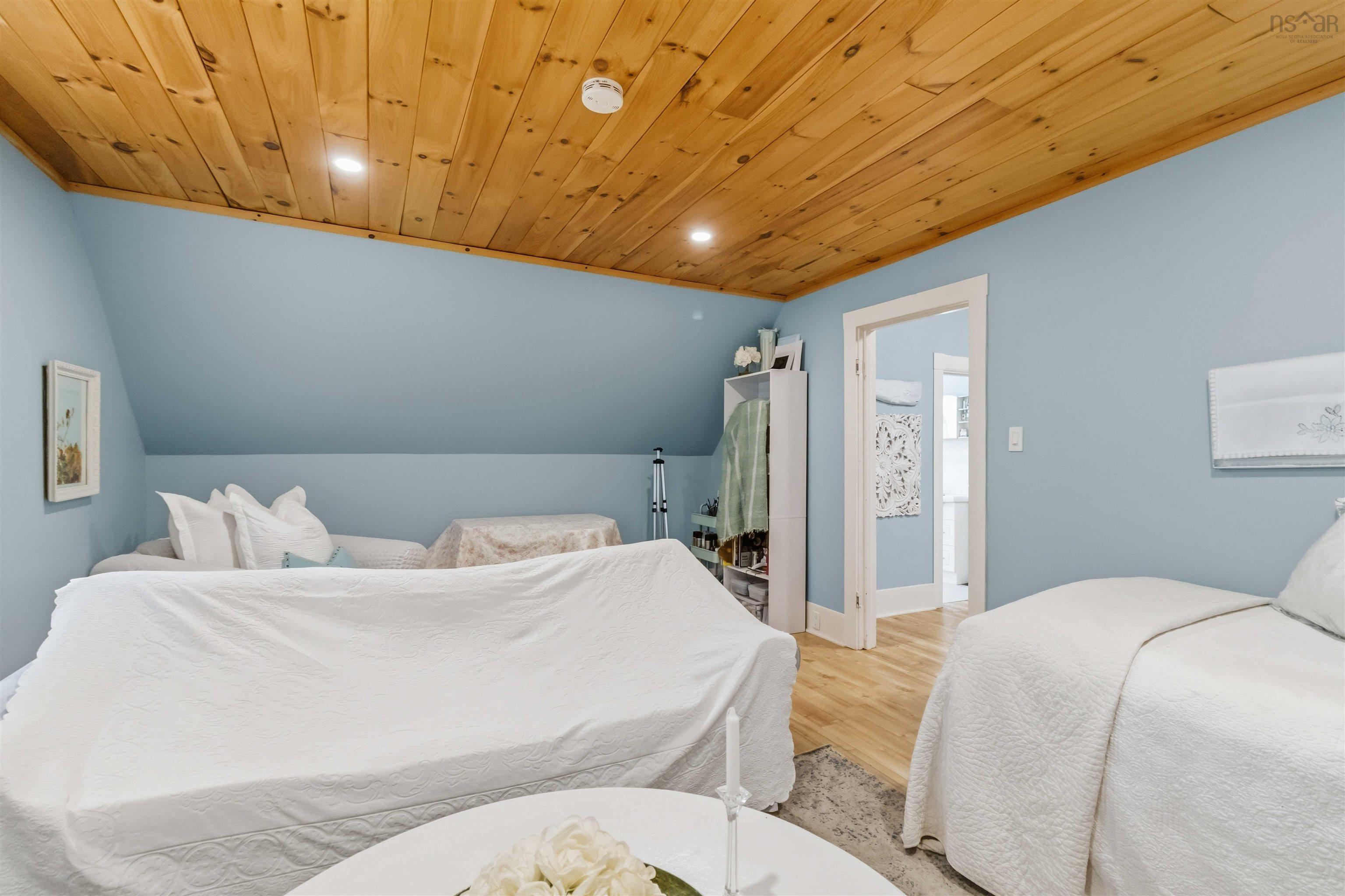 $649,900.00: 499 Main Street, Mahone Bay