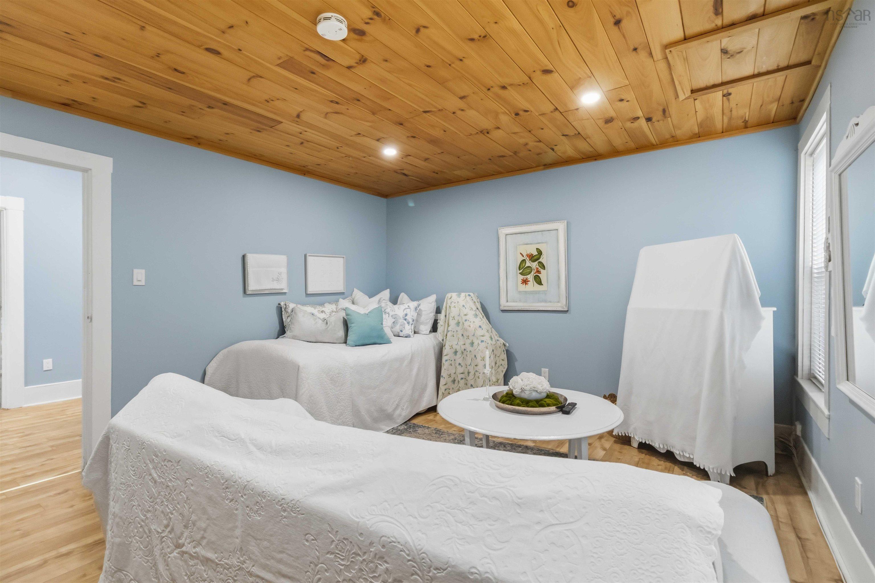 $649,900.00: 499 Main Street, Mahone Bay