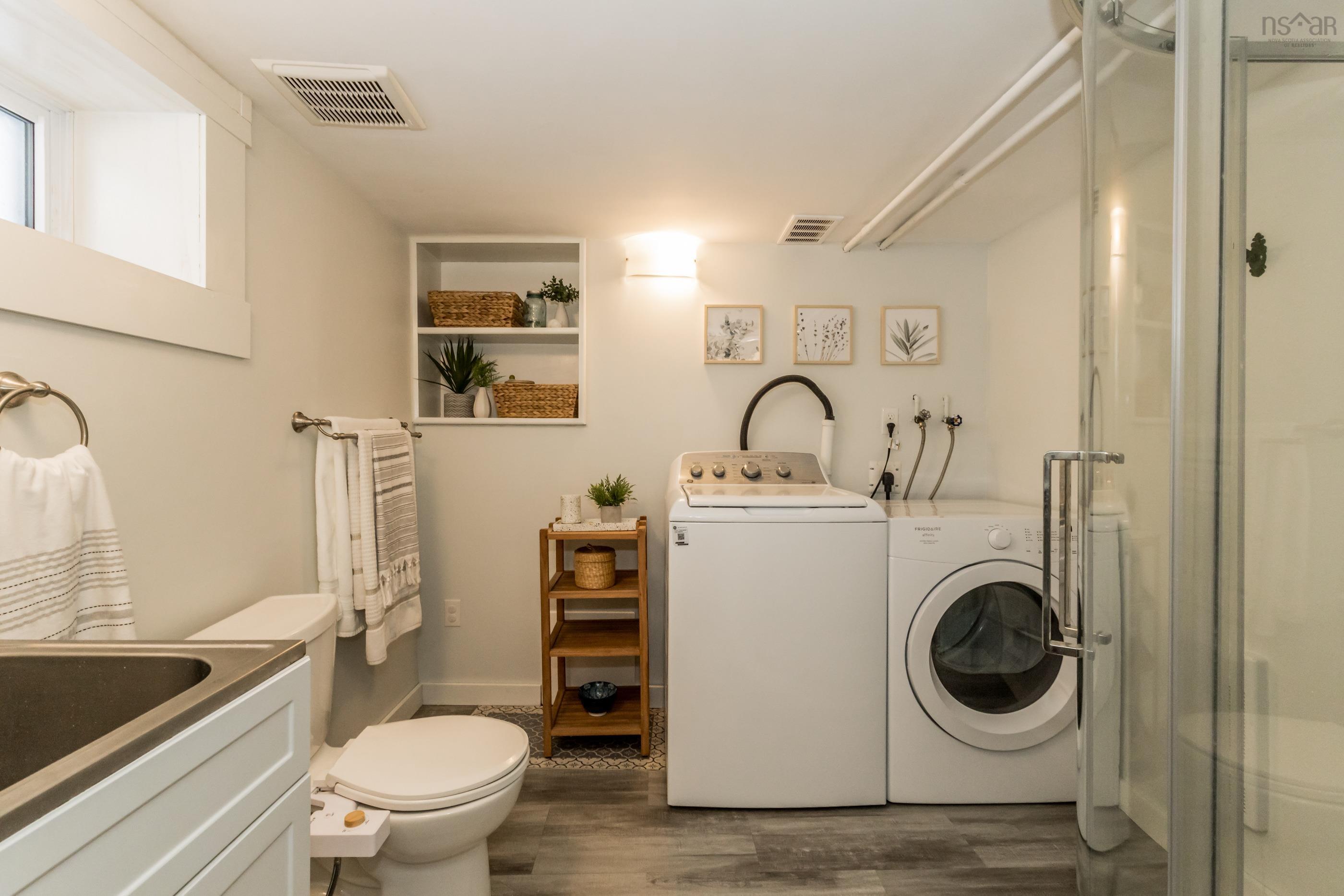 $499,000.00: 159 Pleasant Street, Wolfville