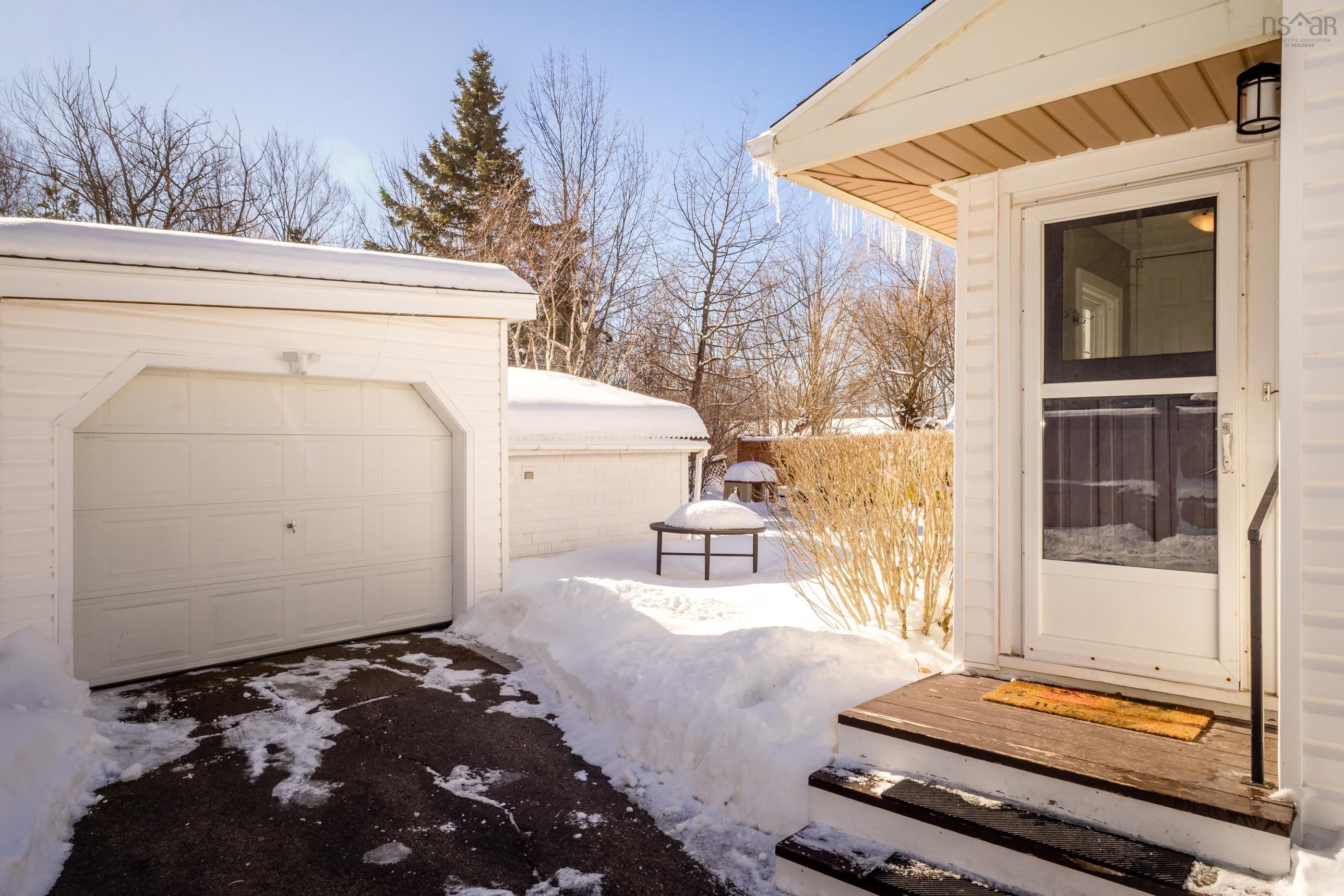 $499,000.00: 159 Pleasant Street, Wolfville