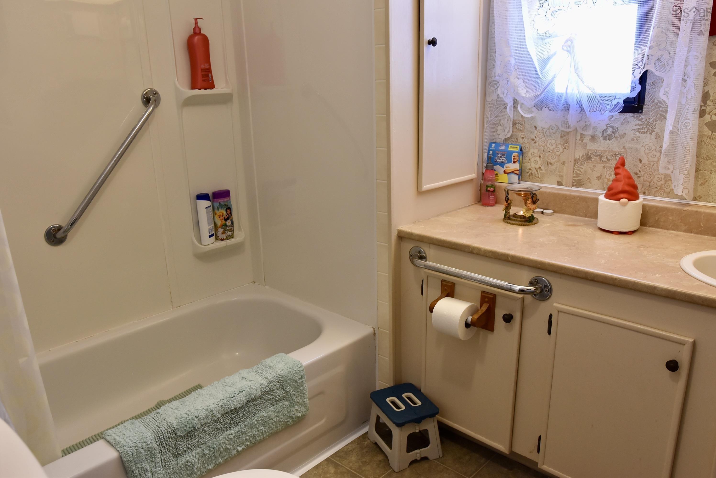 $255,000.00: 236 Weltons Lane, Meadowvale