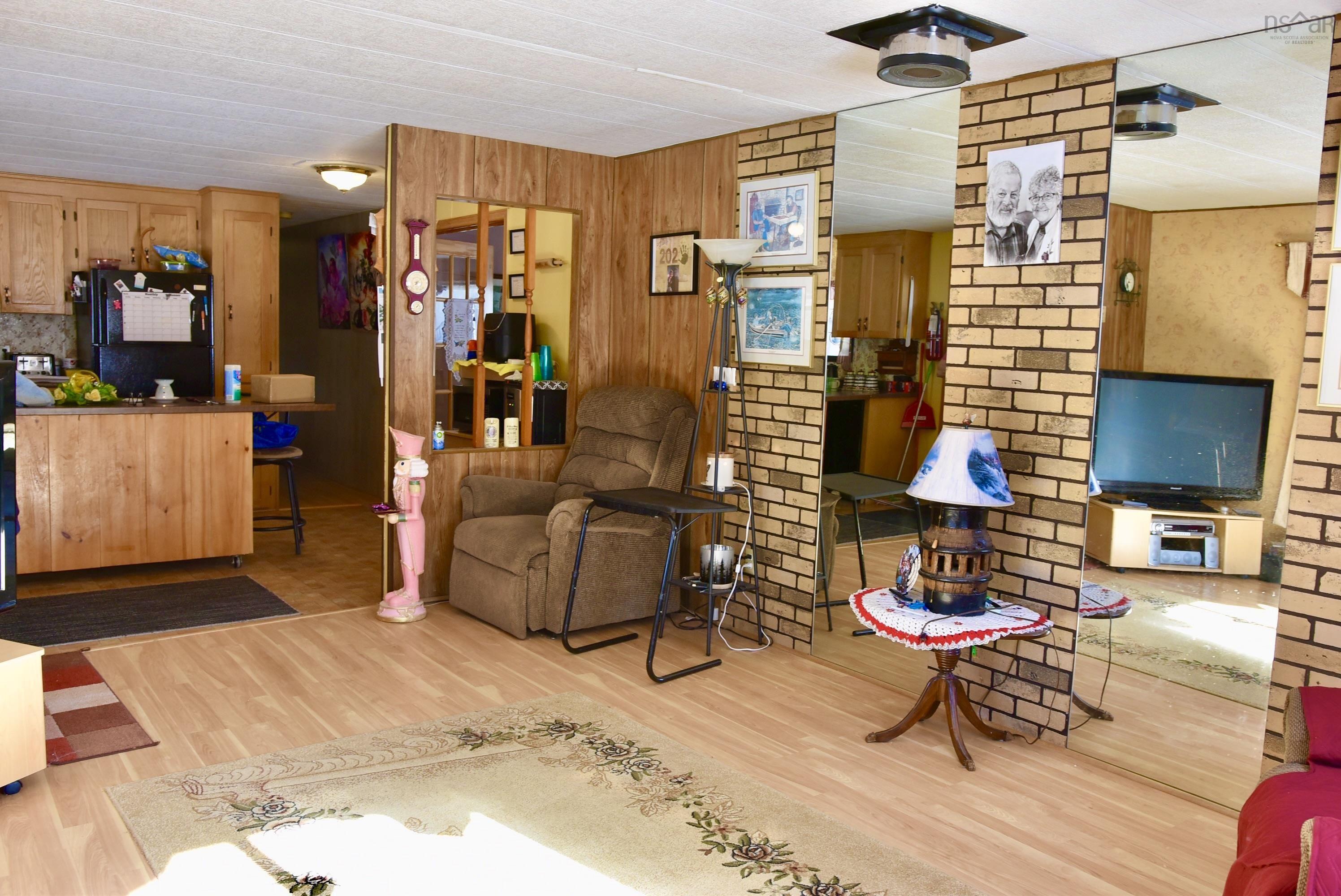 $255,000.00: 236 Weltons Lane, Meadowvale