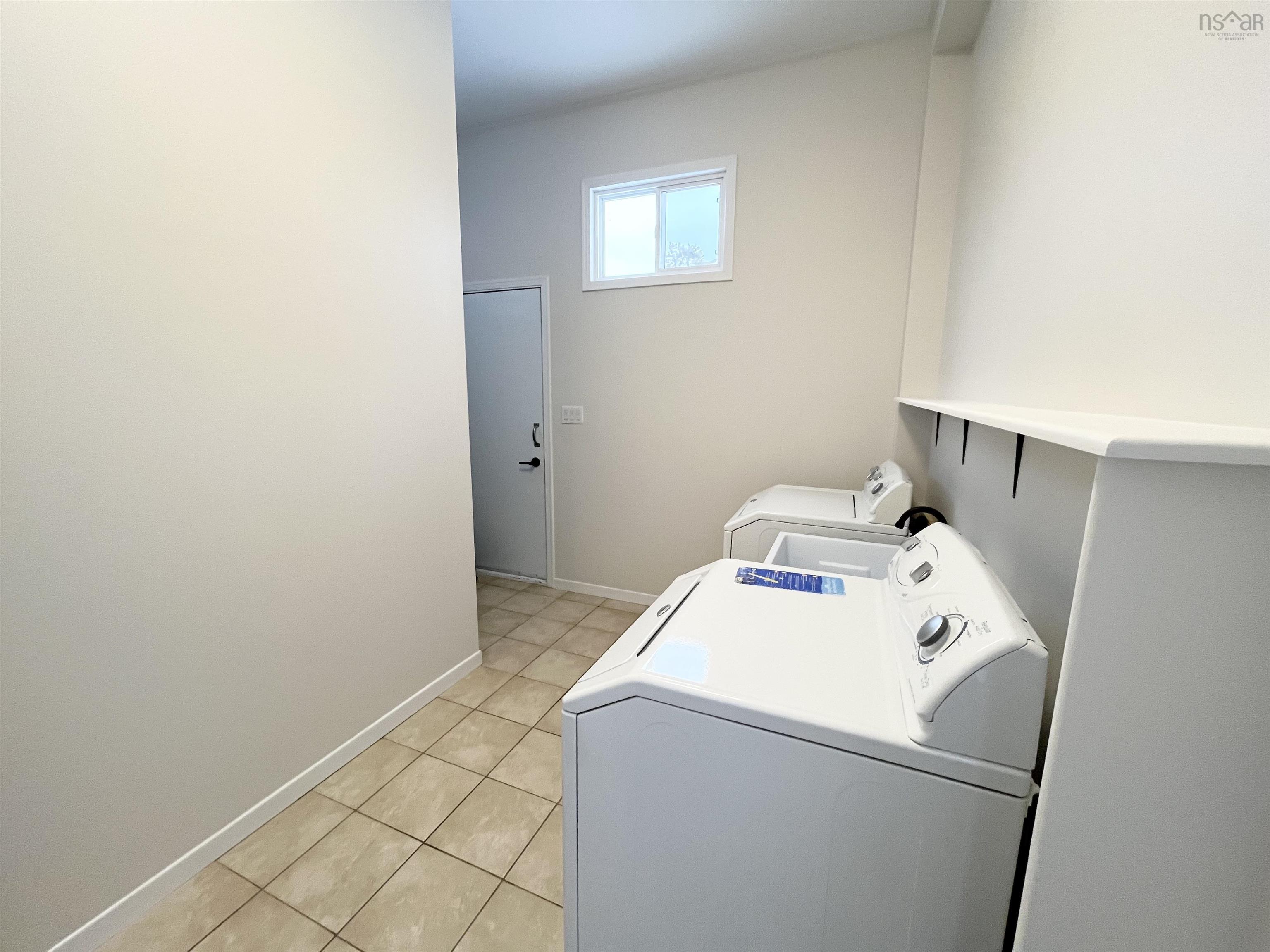 $499,000.00: 89 Stoney Island Road, North East Point