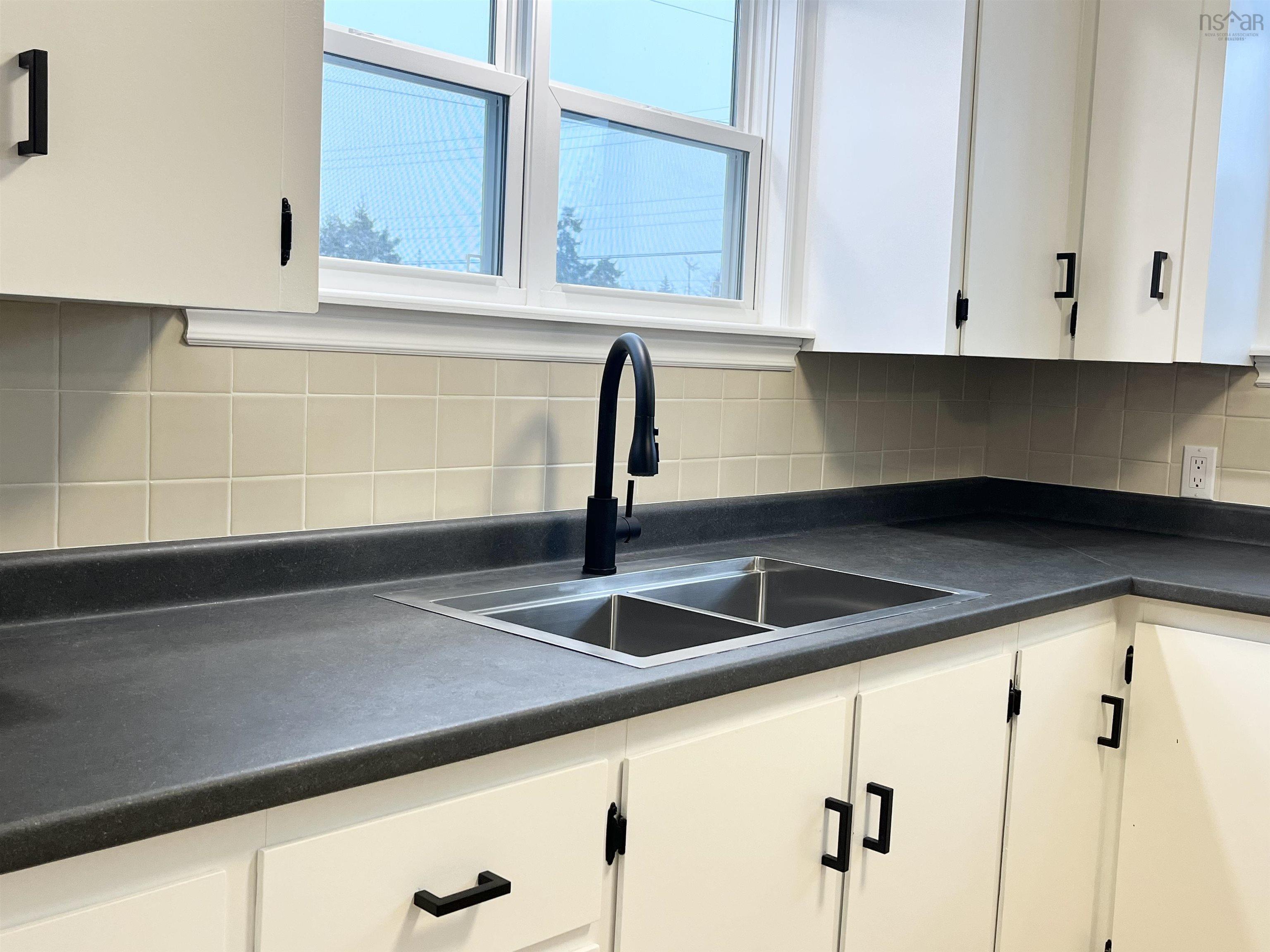 $499,000.00: 89 Stoney Island Road, North East Point