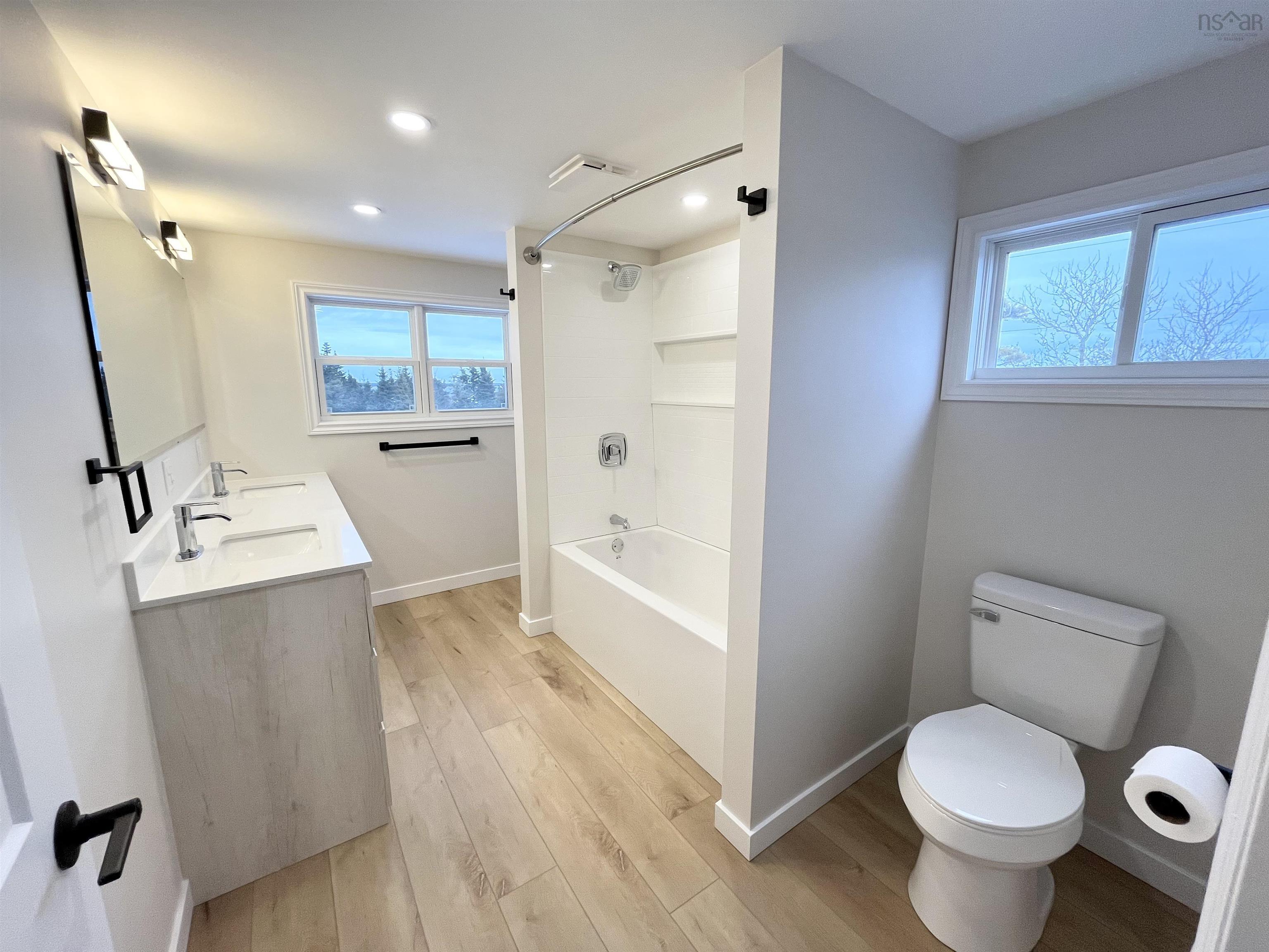 $499,000.00: 89 Stoney Island Road, North East Point