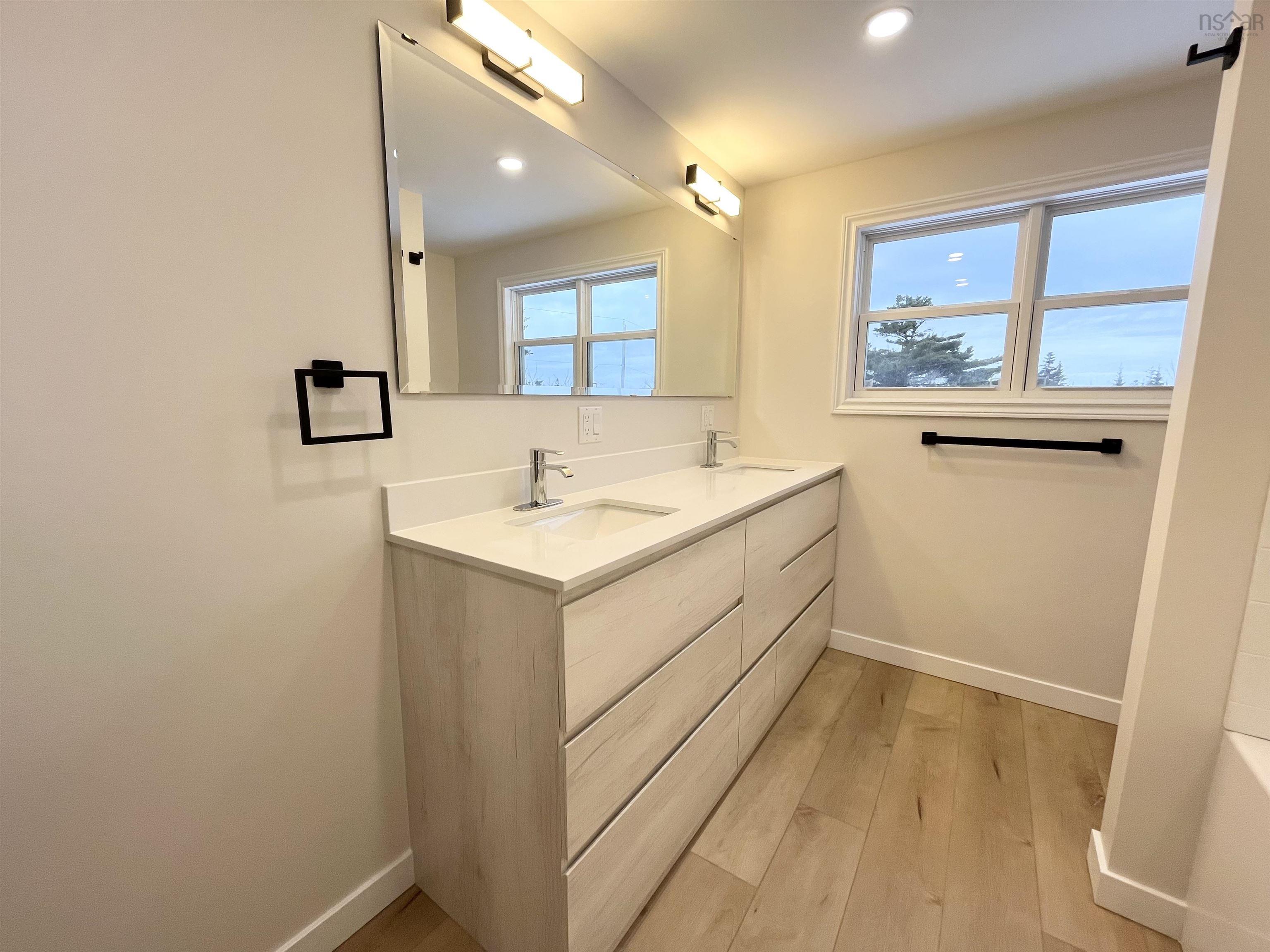 $499,000.00: 89 Stoney Island Road, North East Point