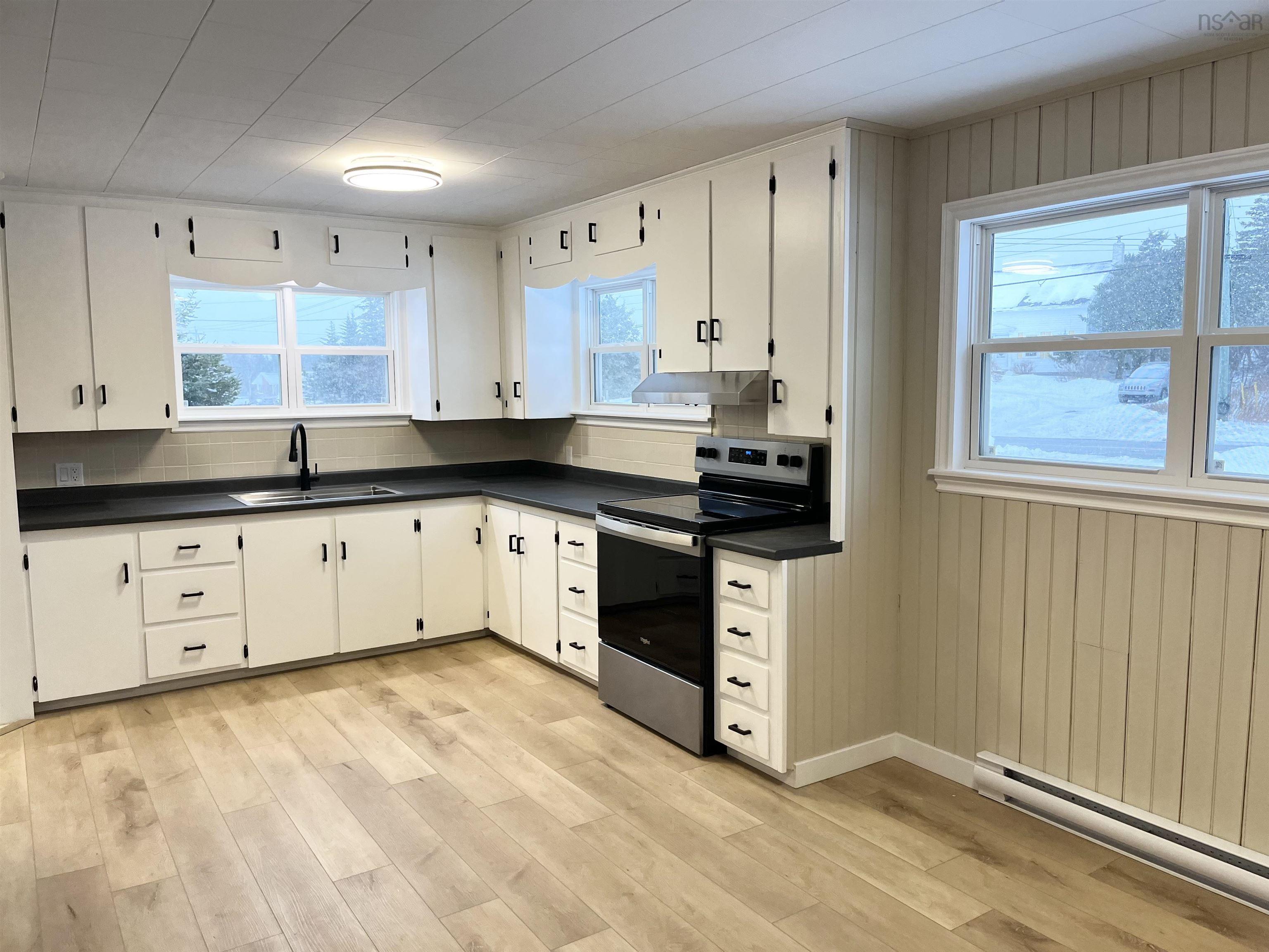 $499,000.00: 89 Stoney Island Road, North East Point