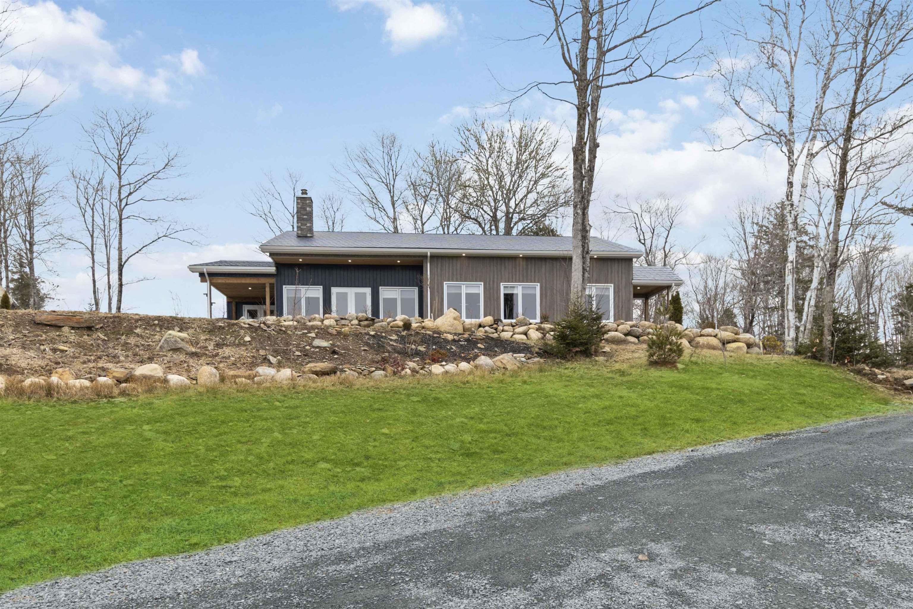 $724,900.00: 45 River Mill Terrace, Conquerall Mills