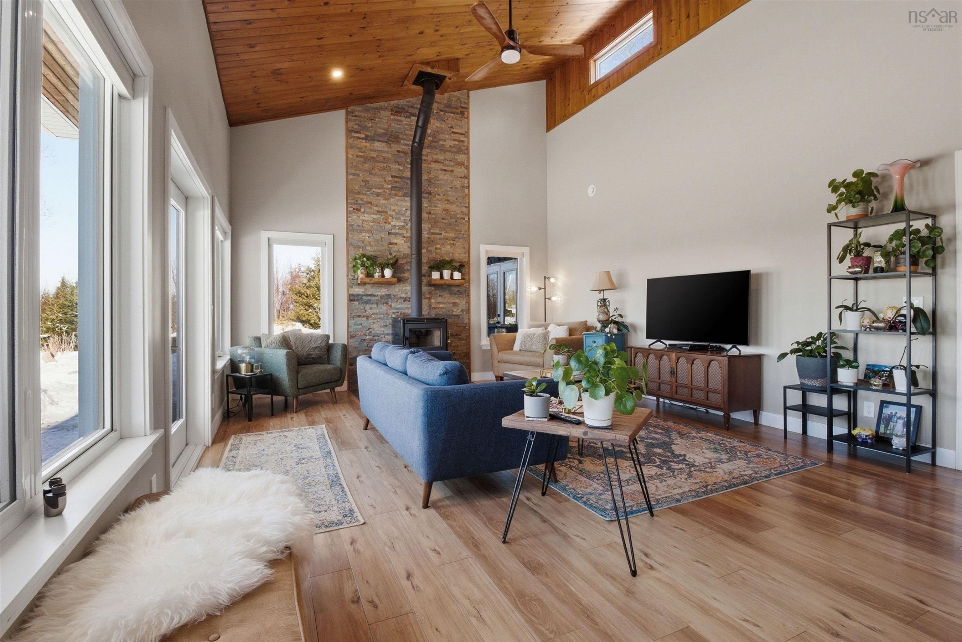 $724,900.00: 45 River Mill Terrace, Conquerall Mills