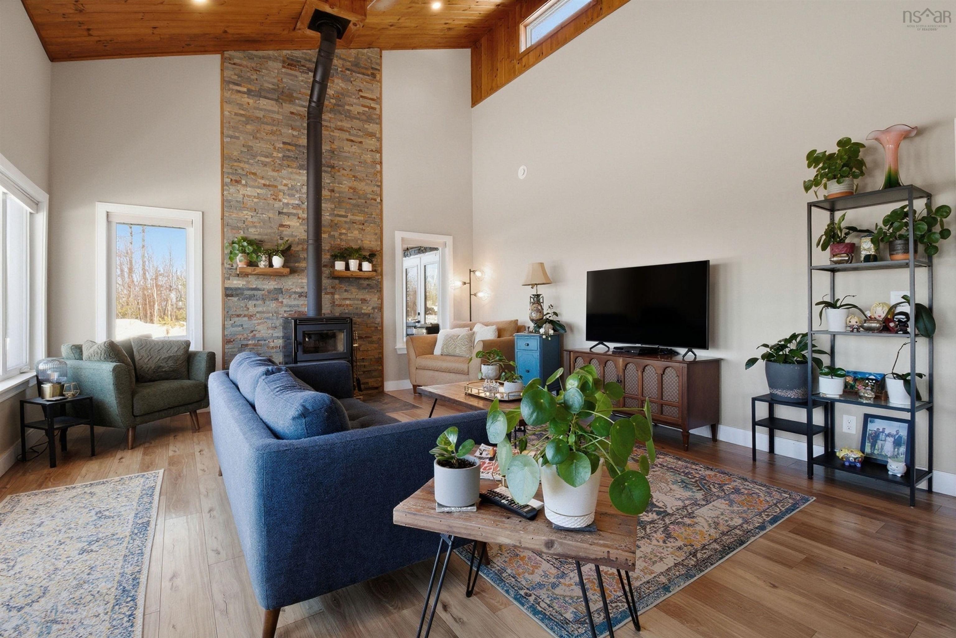 $724,900.00: 45 River Mill Terrace, Conquerall Mills