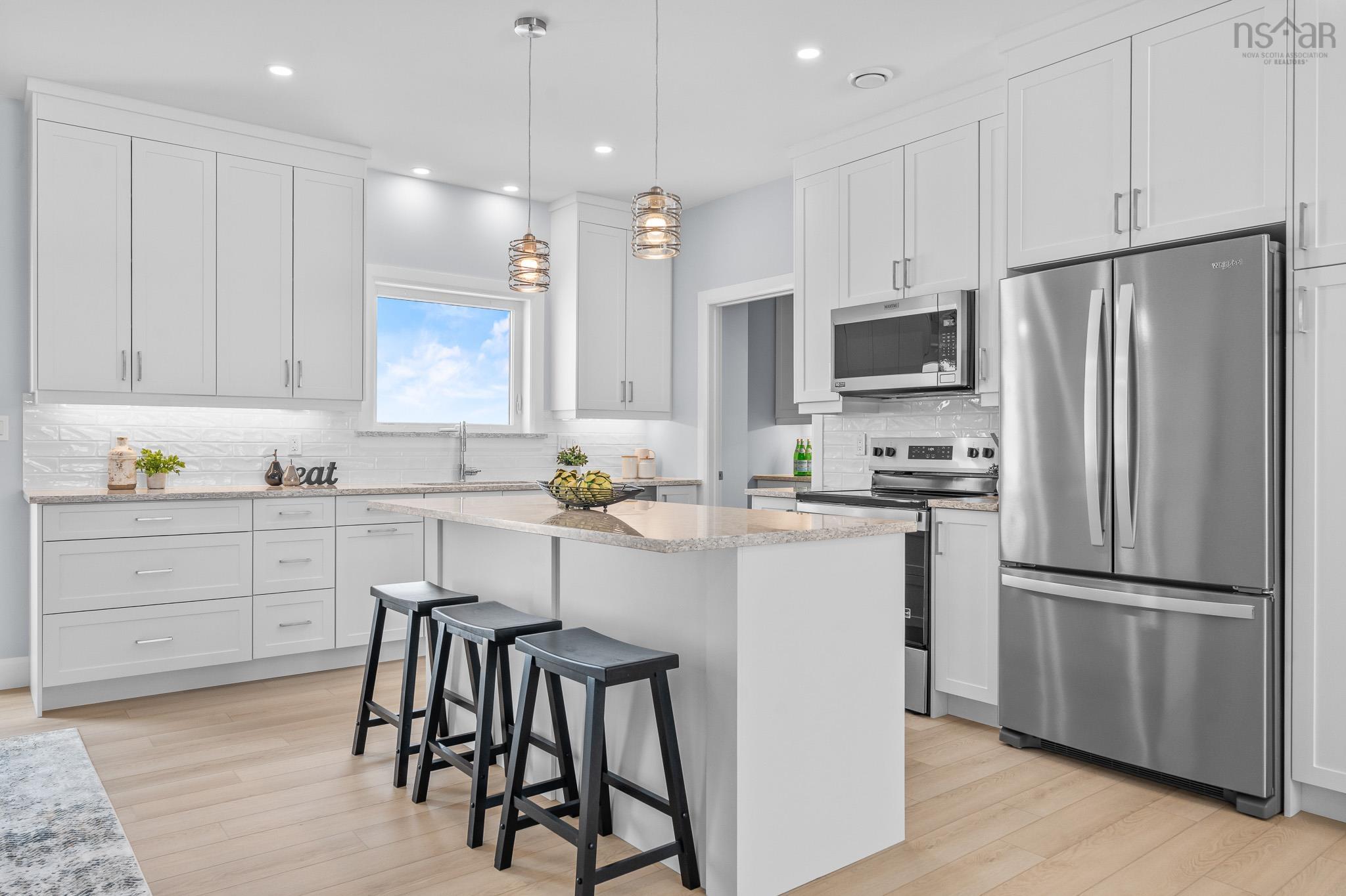 $524,900.00: 11297 Highway 2, Masstown