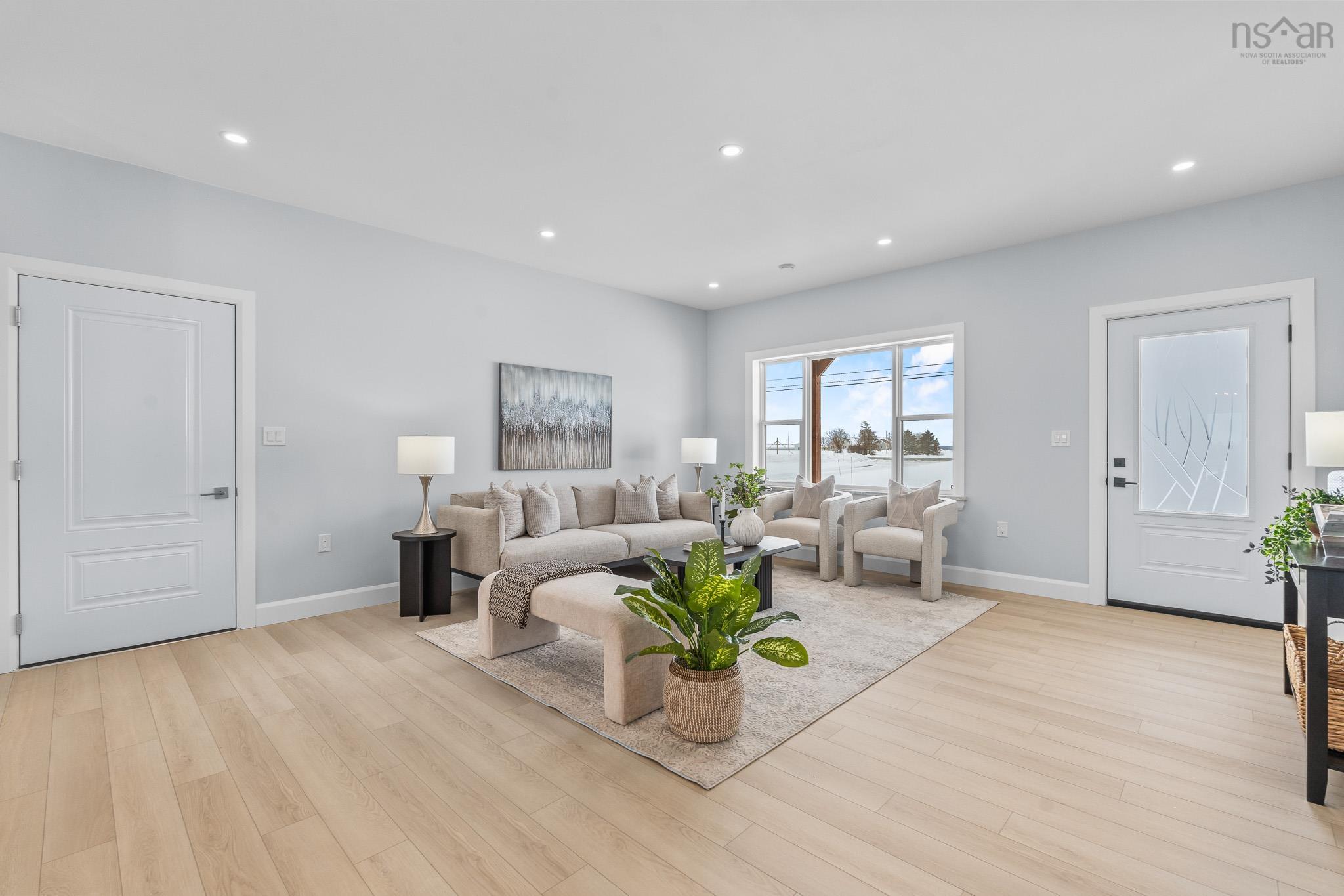 $524,900.00: 11297 Highway 2, Masstown