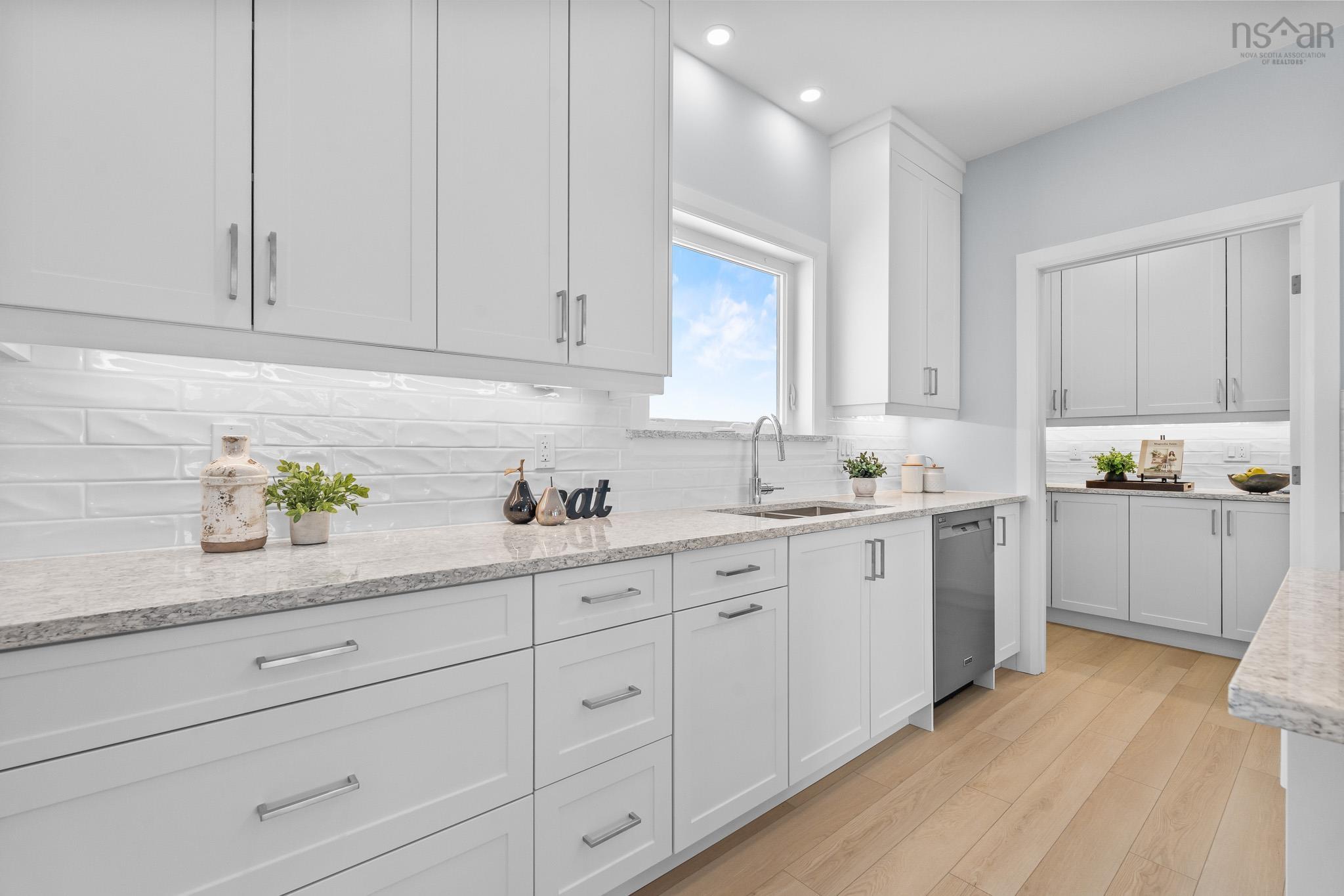 $524,900.00: 11297 Highway 2, Masstown