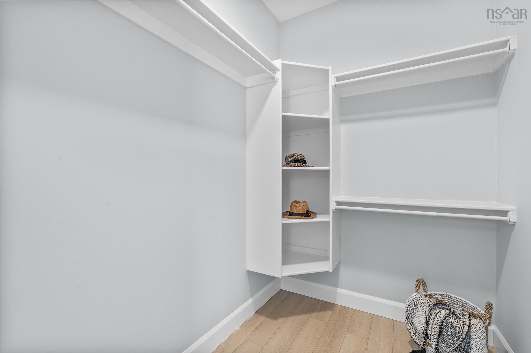 $524,900.00: 11297 Highway 2, Masstown