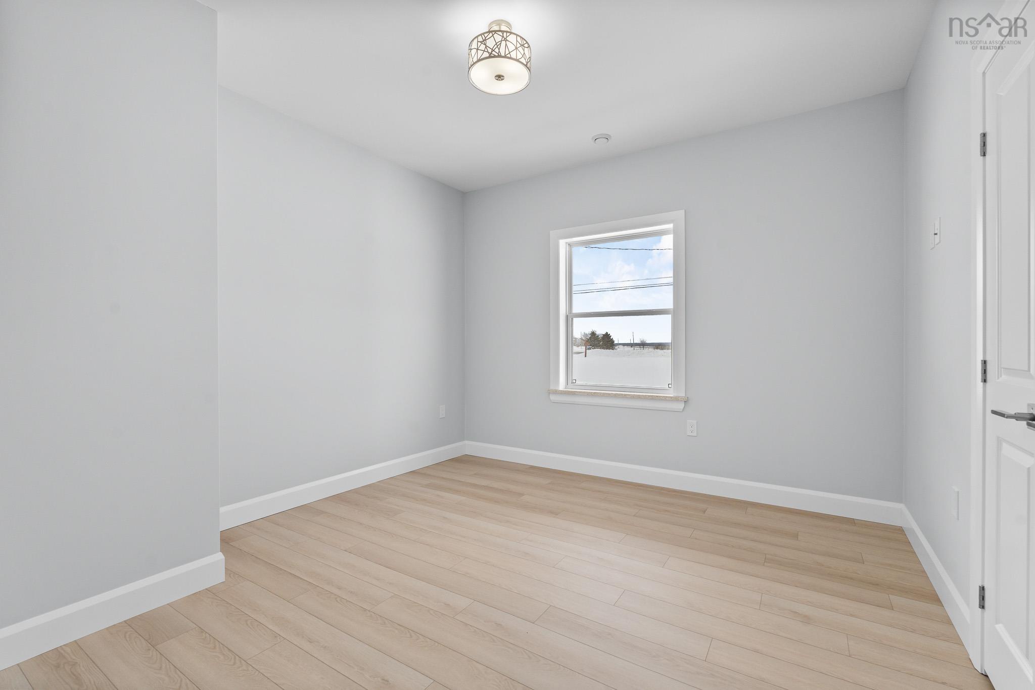 $524,900.00: 11297 Highway 2, Masstown