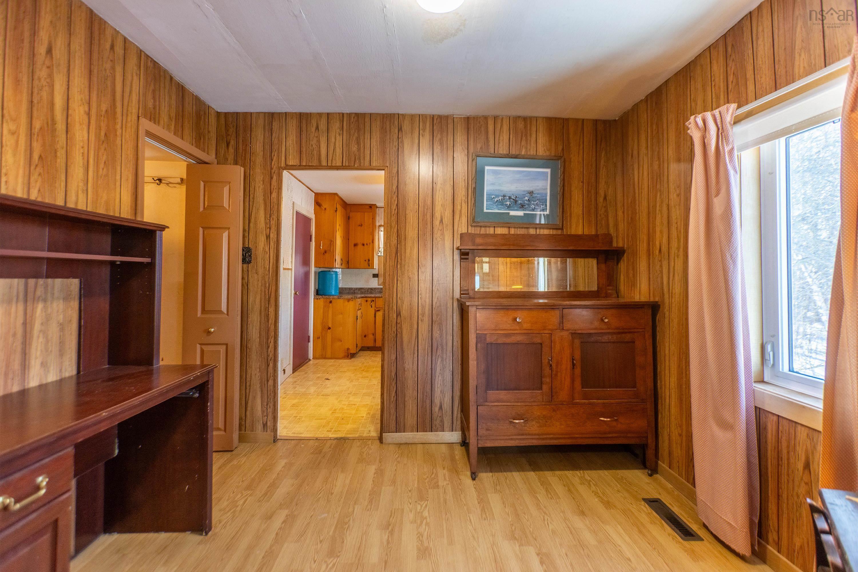 $149,900.00: 135 Pleasant Street E, Amherst