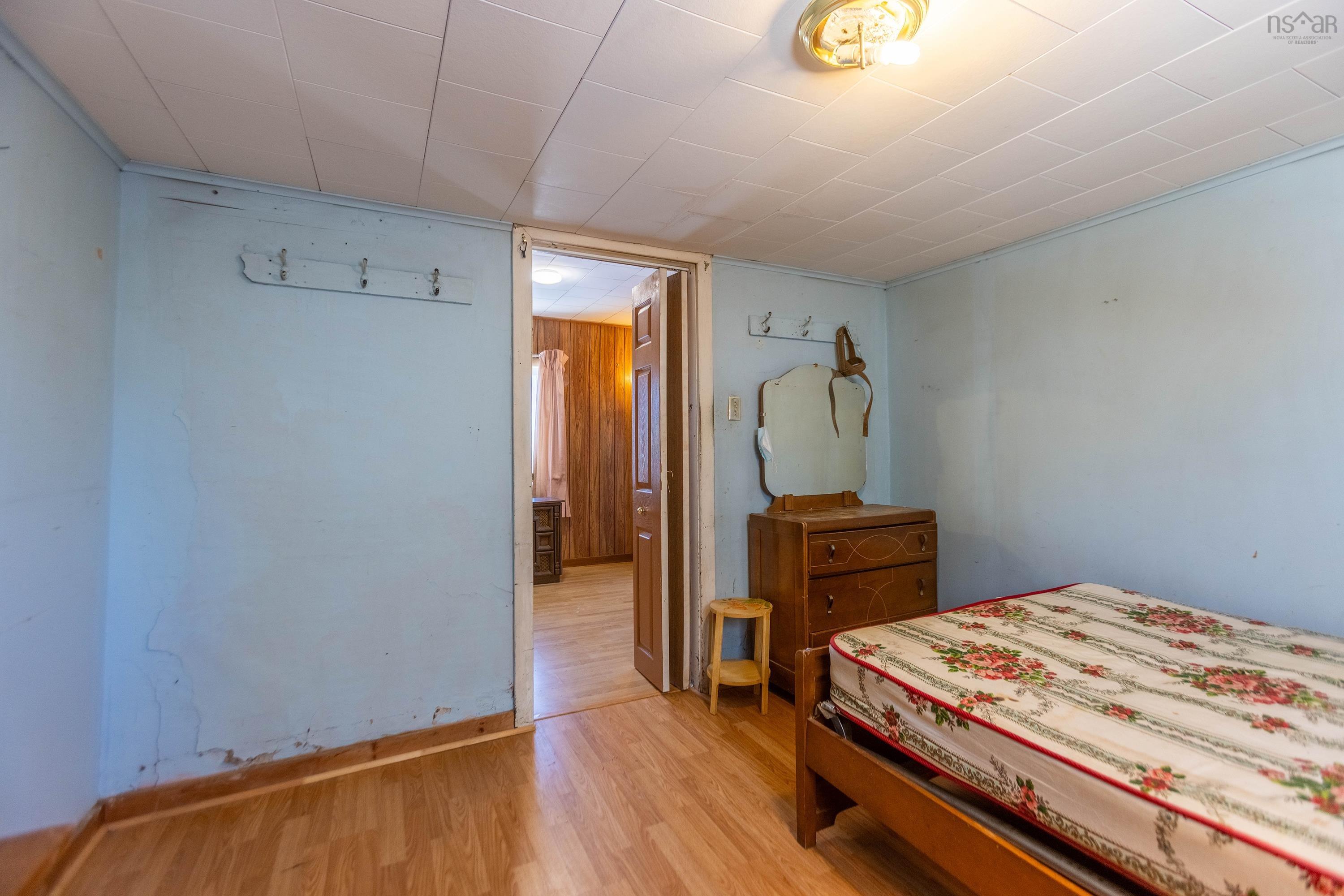 $149,900.00: 135 Pleasant Street E, Amherst