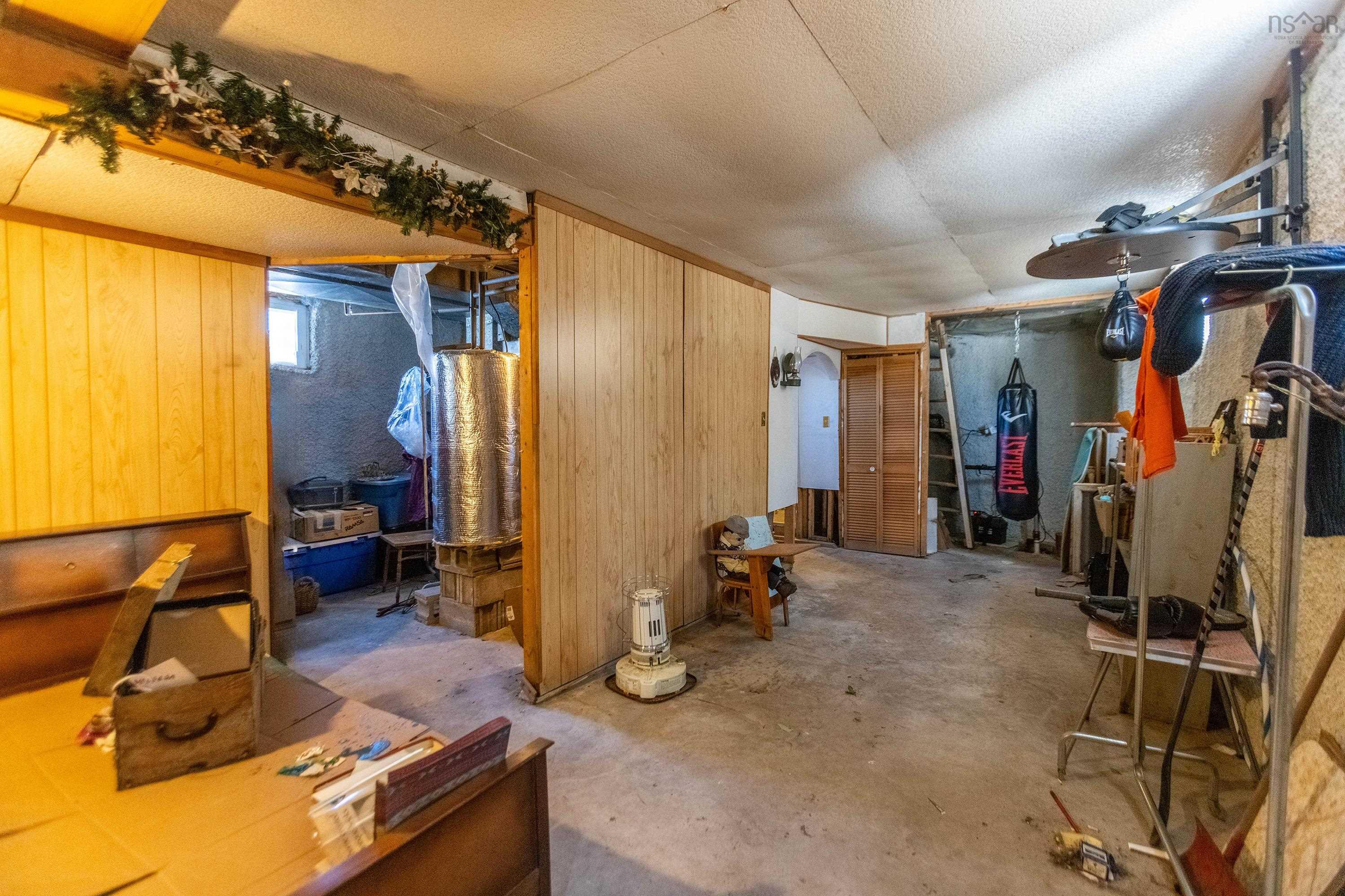 $149,900.00: 135 Pleasant Street E, Amherst