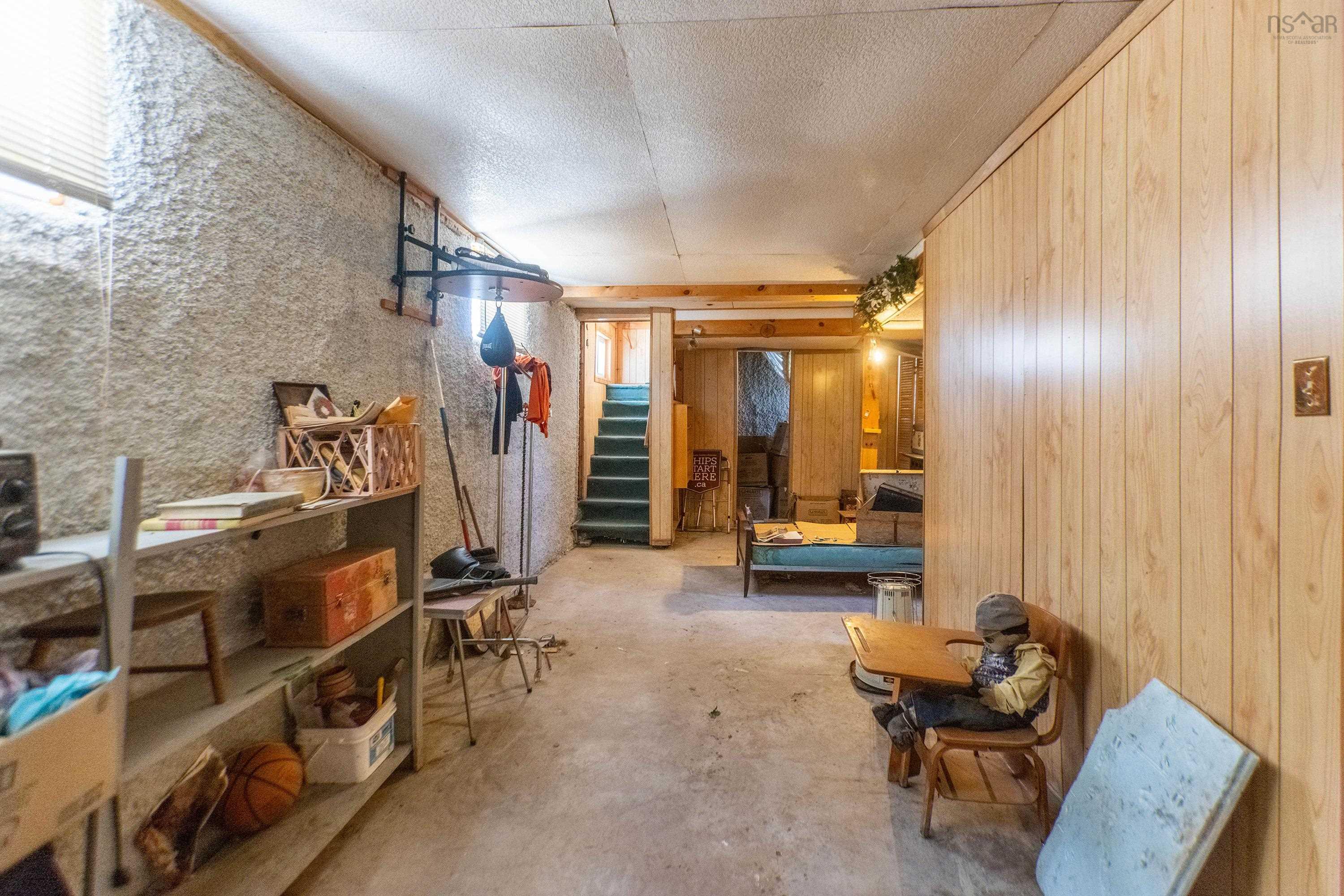 $149,900.00: 135 Pleasant Street E, Amherst