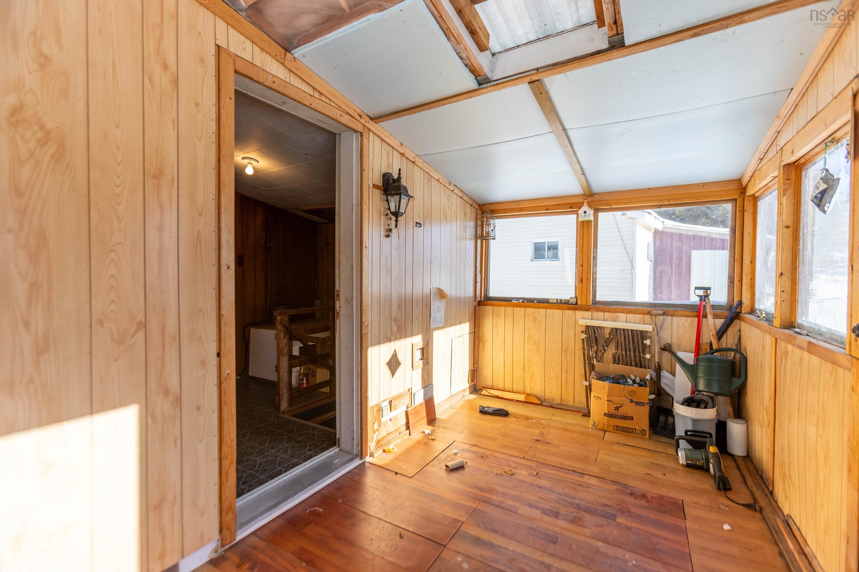 $149,900.00: 135 Pleasant Street E, Amherst