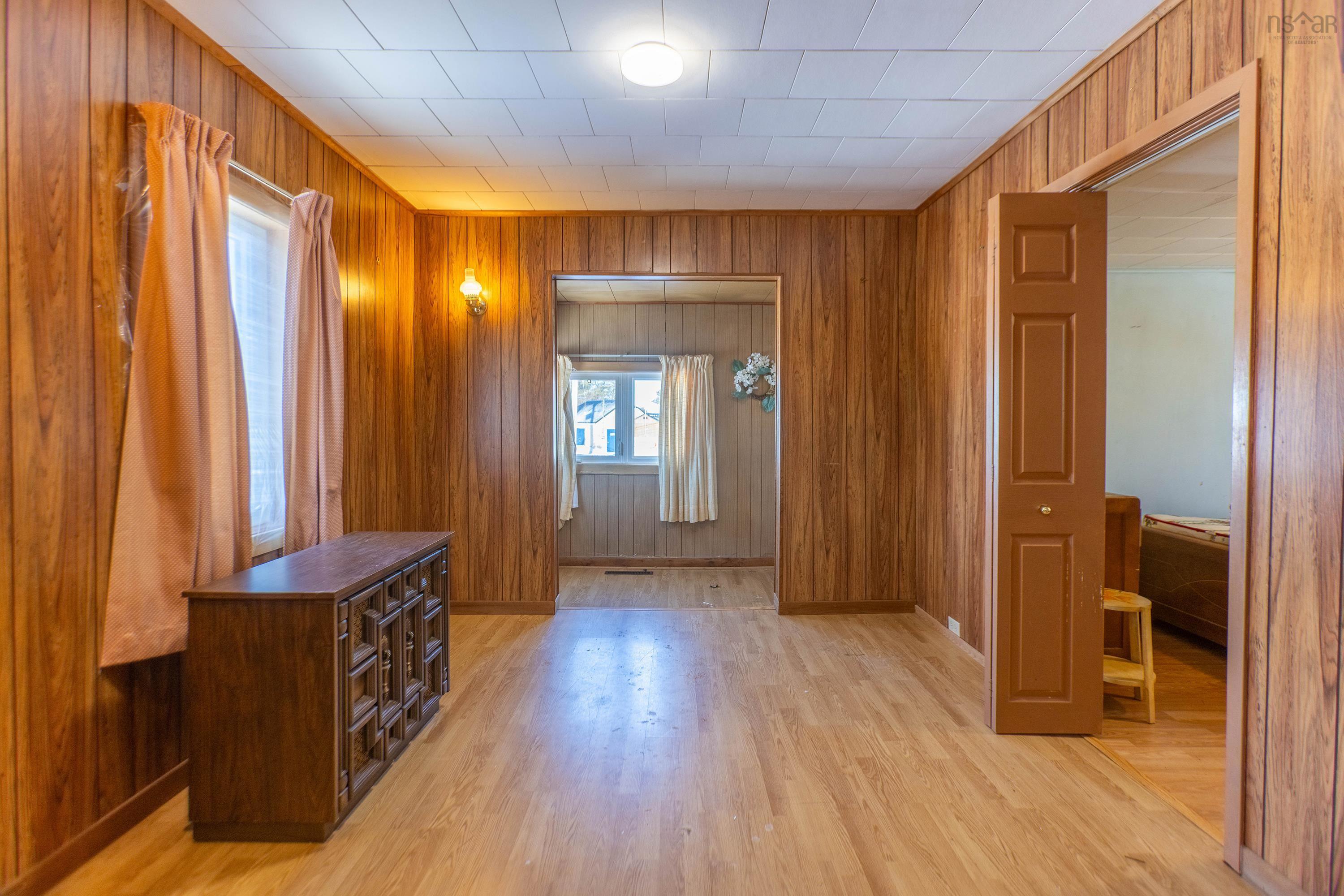 $149,900.00: 135 Pleasant Street E, Amherst