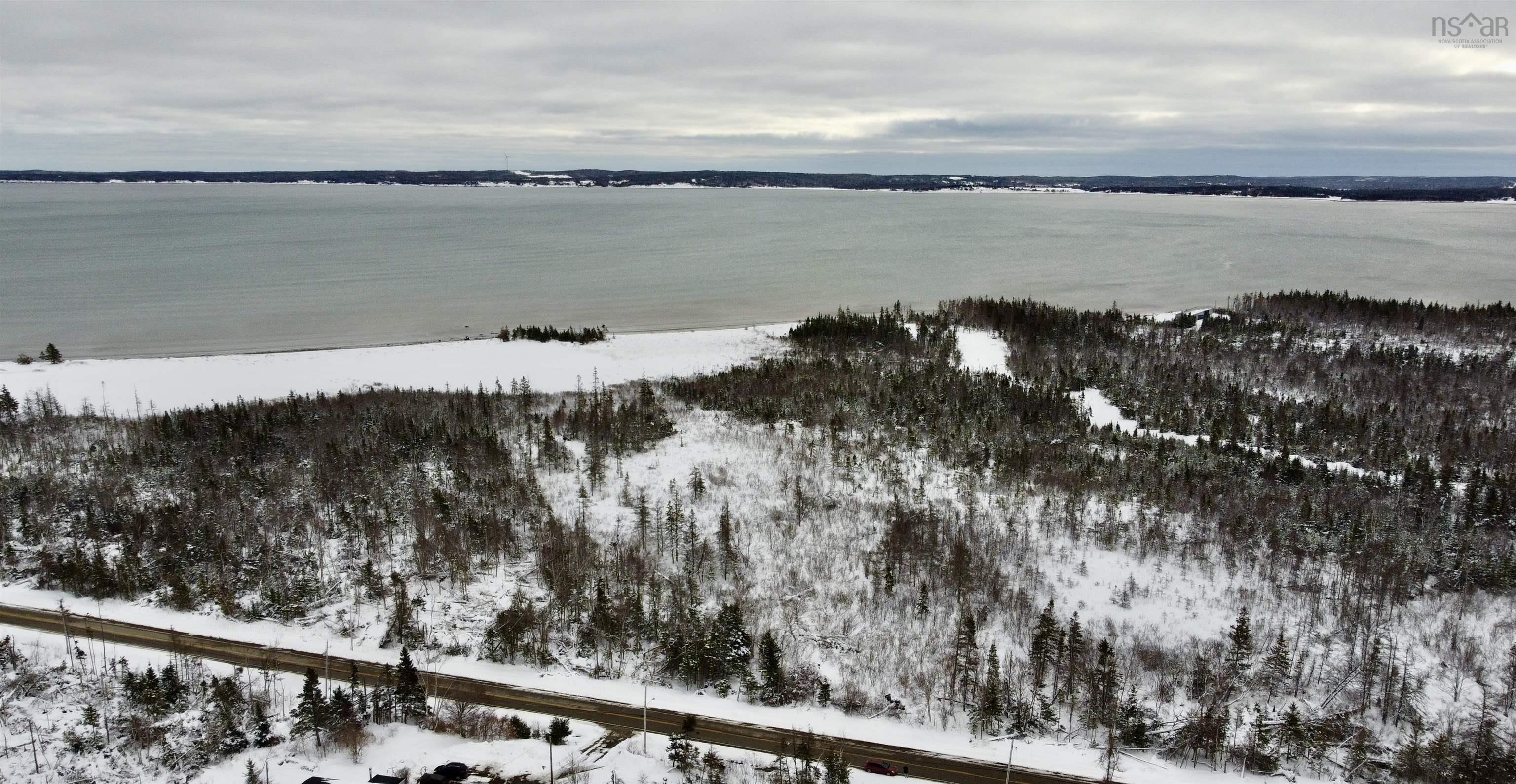 $79,900.00: 255 Highway, Round Island