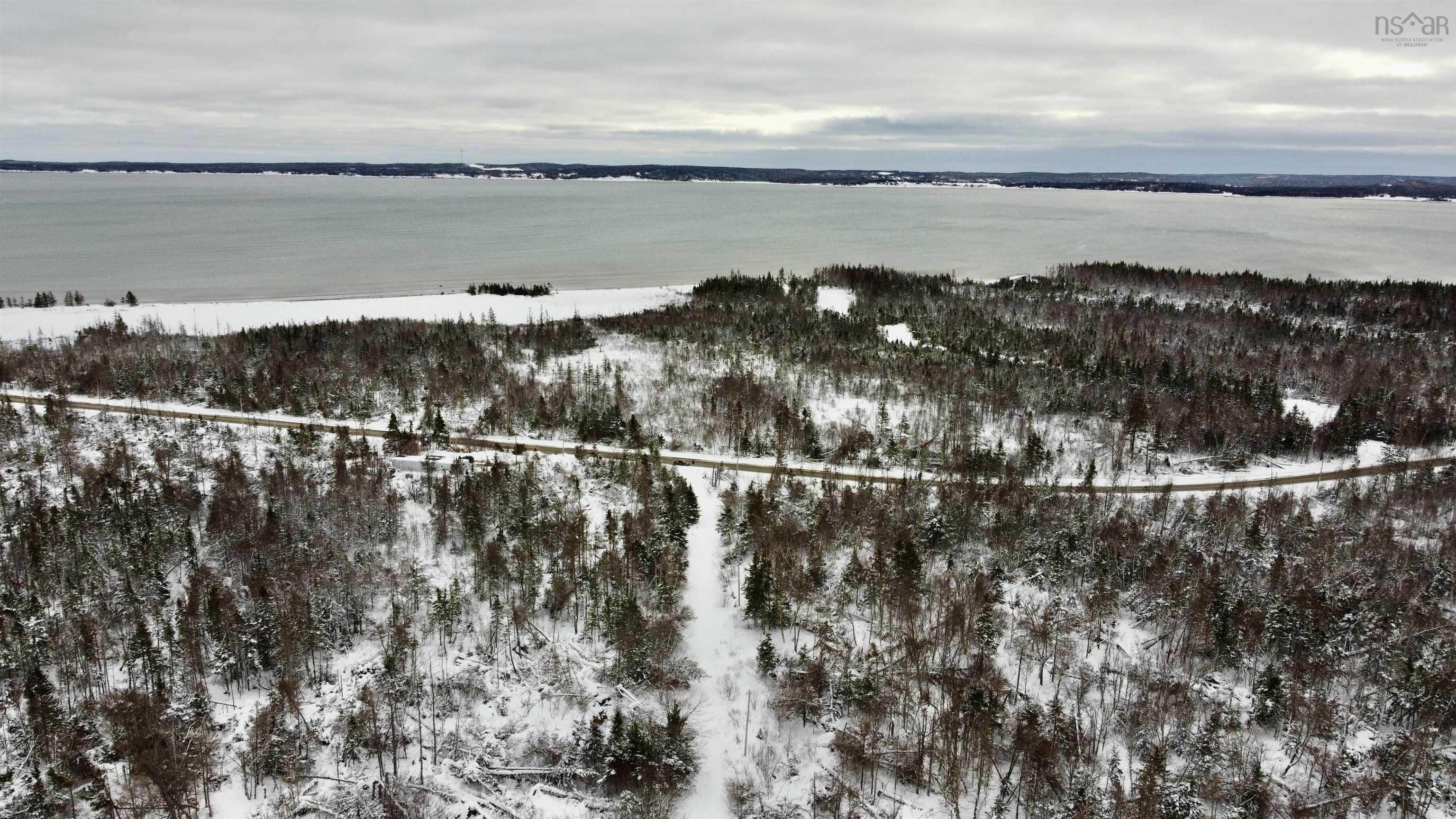 $79,900.00: 255 Highway, Round Island