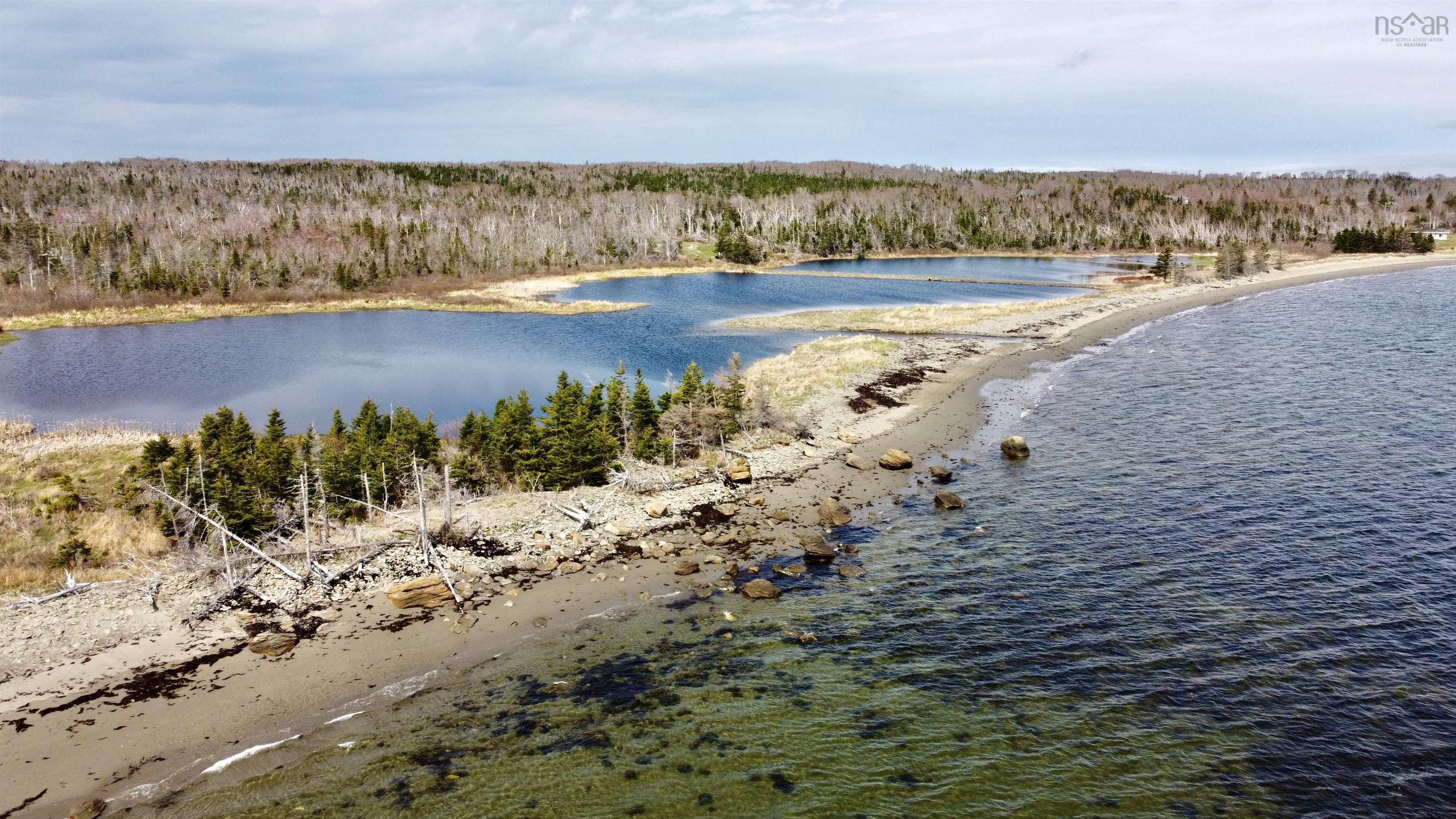 $79,900.00: 255 Highway, Round Island