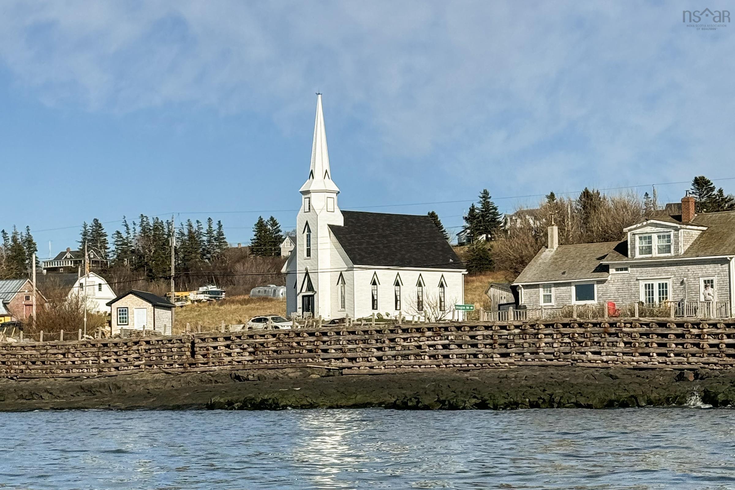 $399,000.00: 12352 Shore Road, Port George