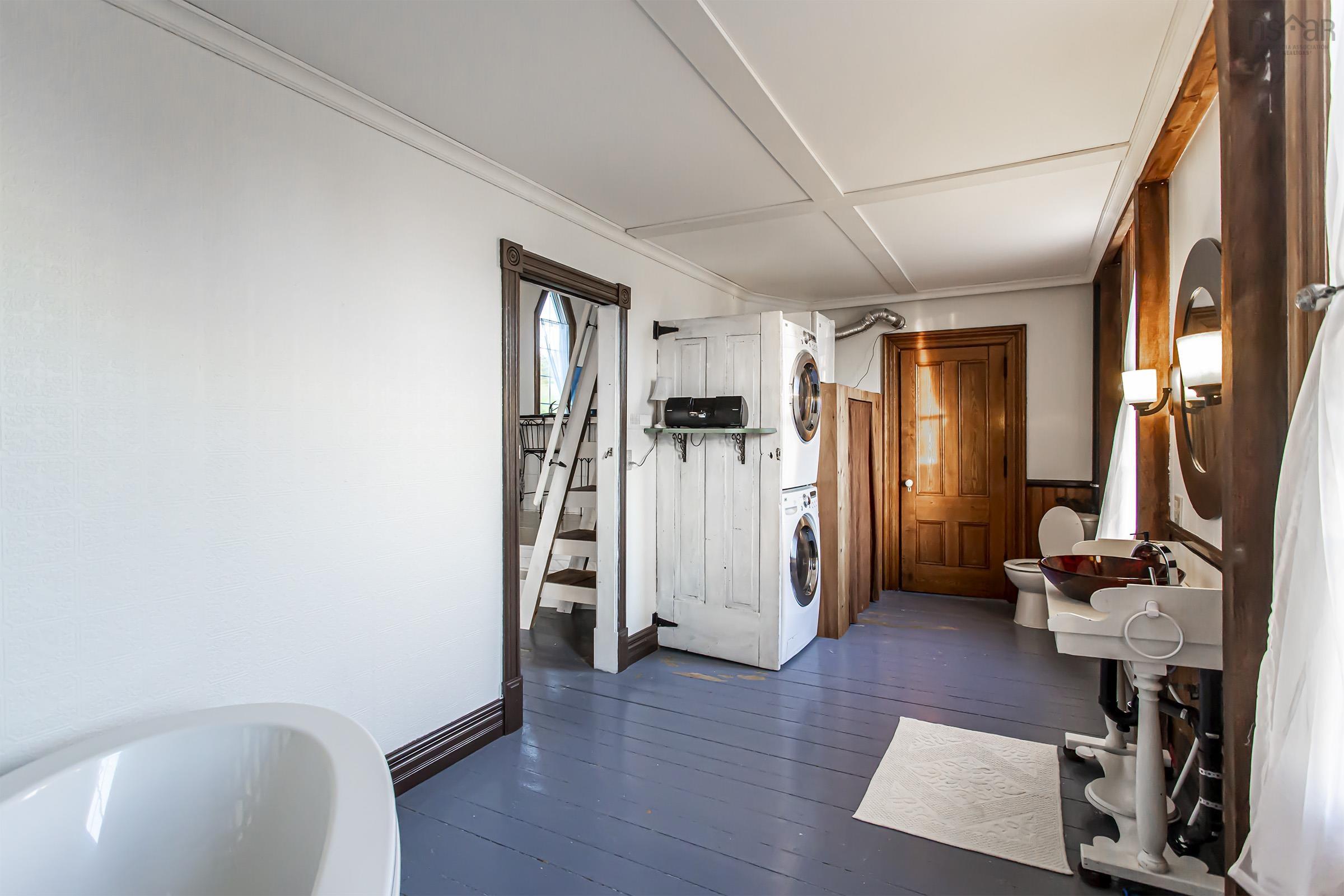 $399,000.00: 12352 Shore Road, Port George