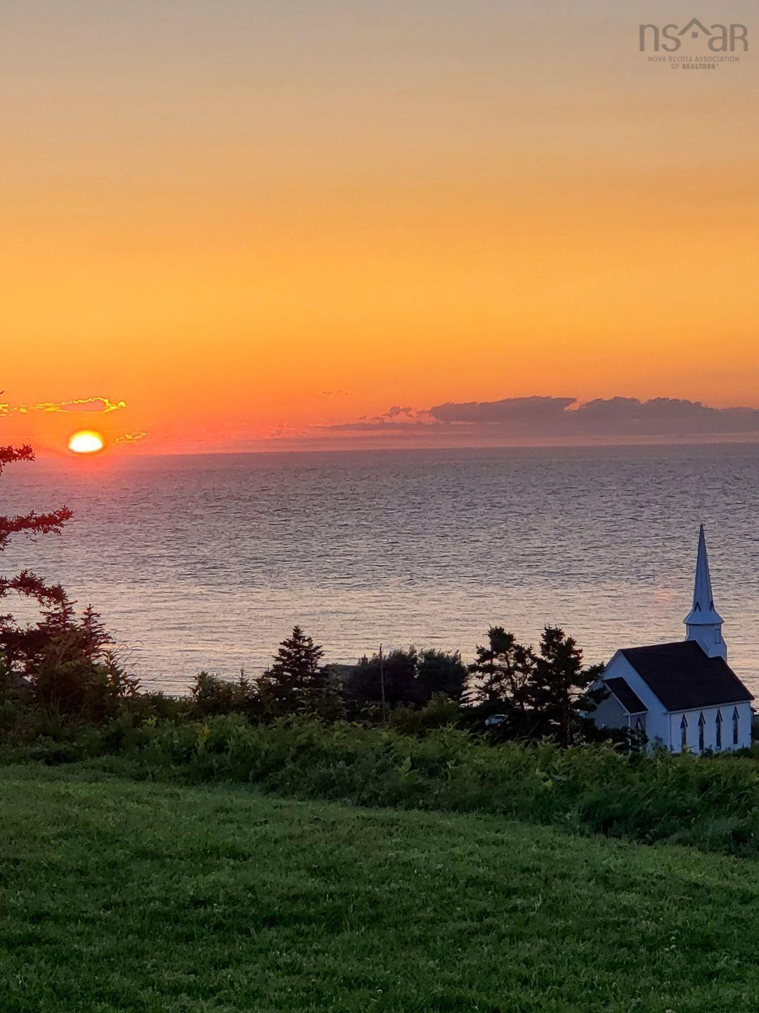 $399,000.00: 12352 Shore Road, Port George