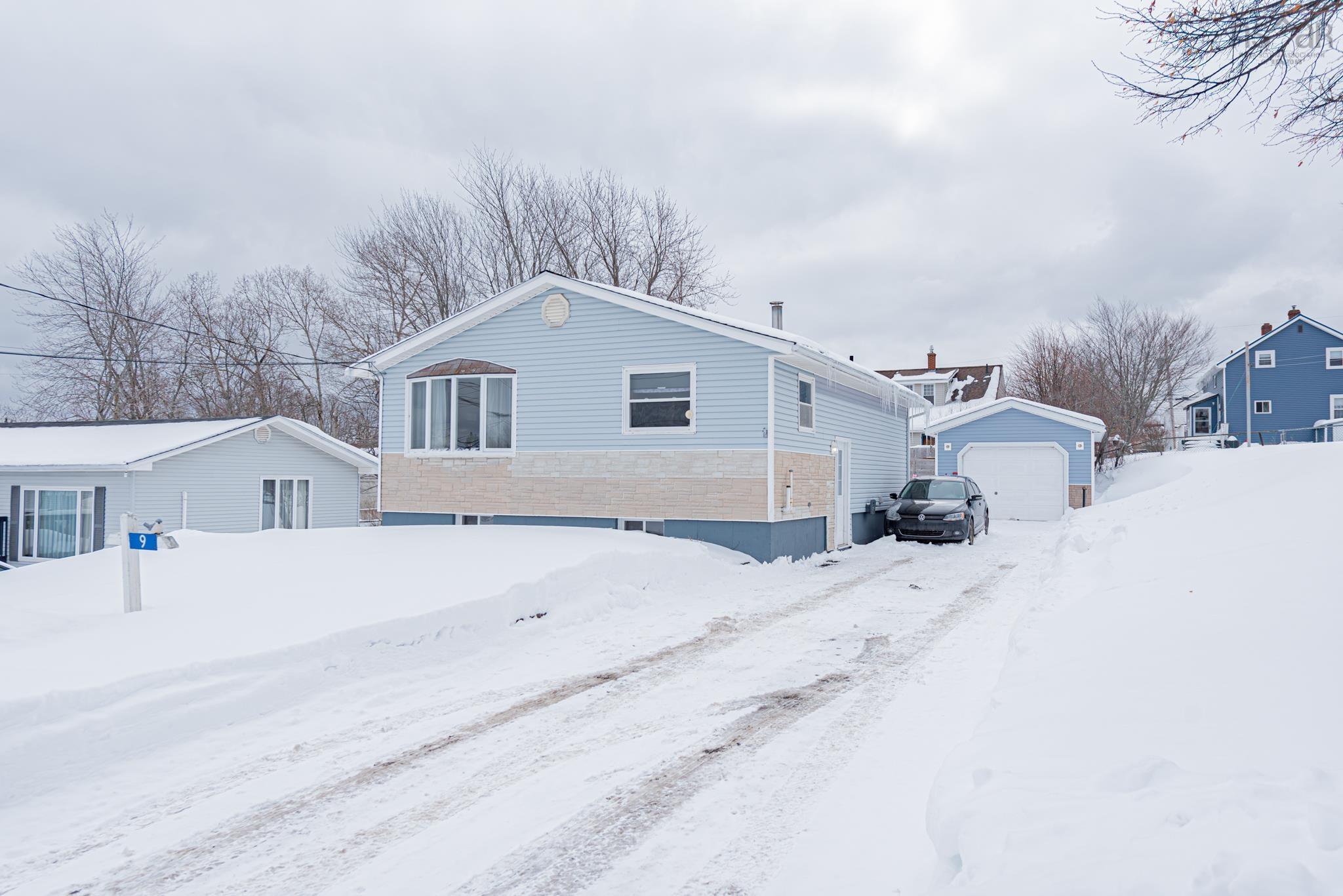 $369,900.00: 9 Terrace Avenue, Stellarton