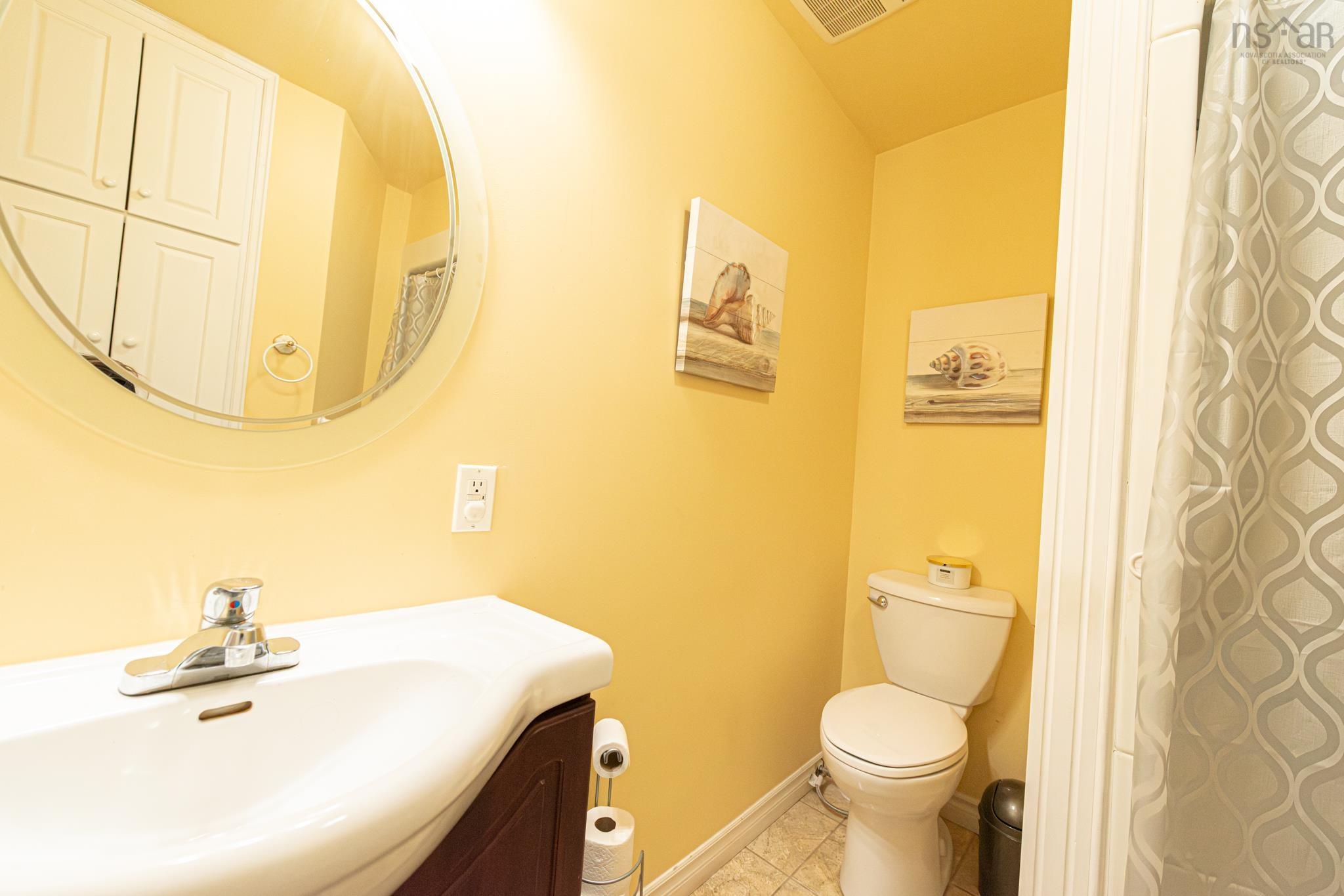 $369,900.00: 9 Terrace Avenue, Stellarton