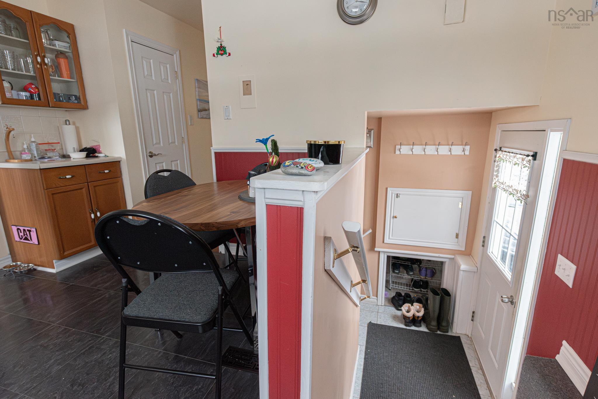 $369,900.00: 9 Terrace Avenue, Stellarton