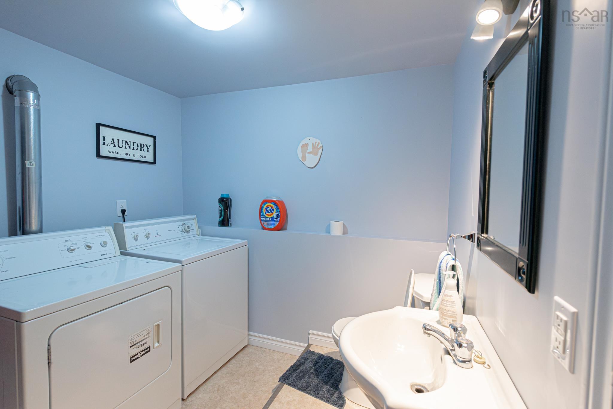 $369,900.00: 9 Terrace Avenue, Stellarton