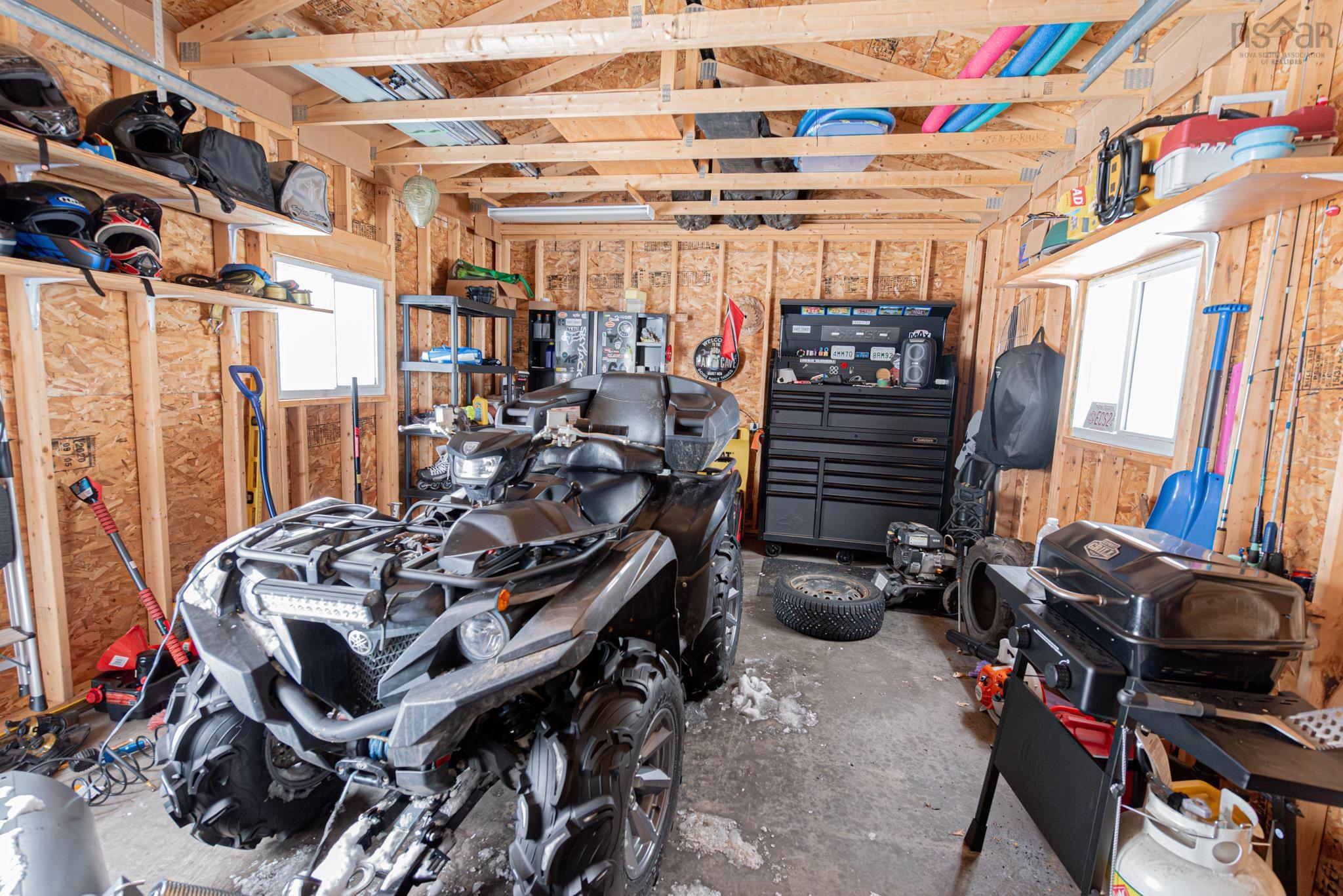 $364,900.00: 9 Terrace Avenue, Stellarton