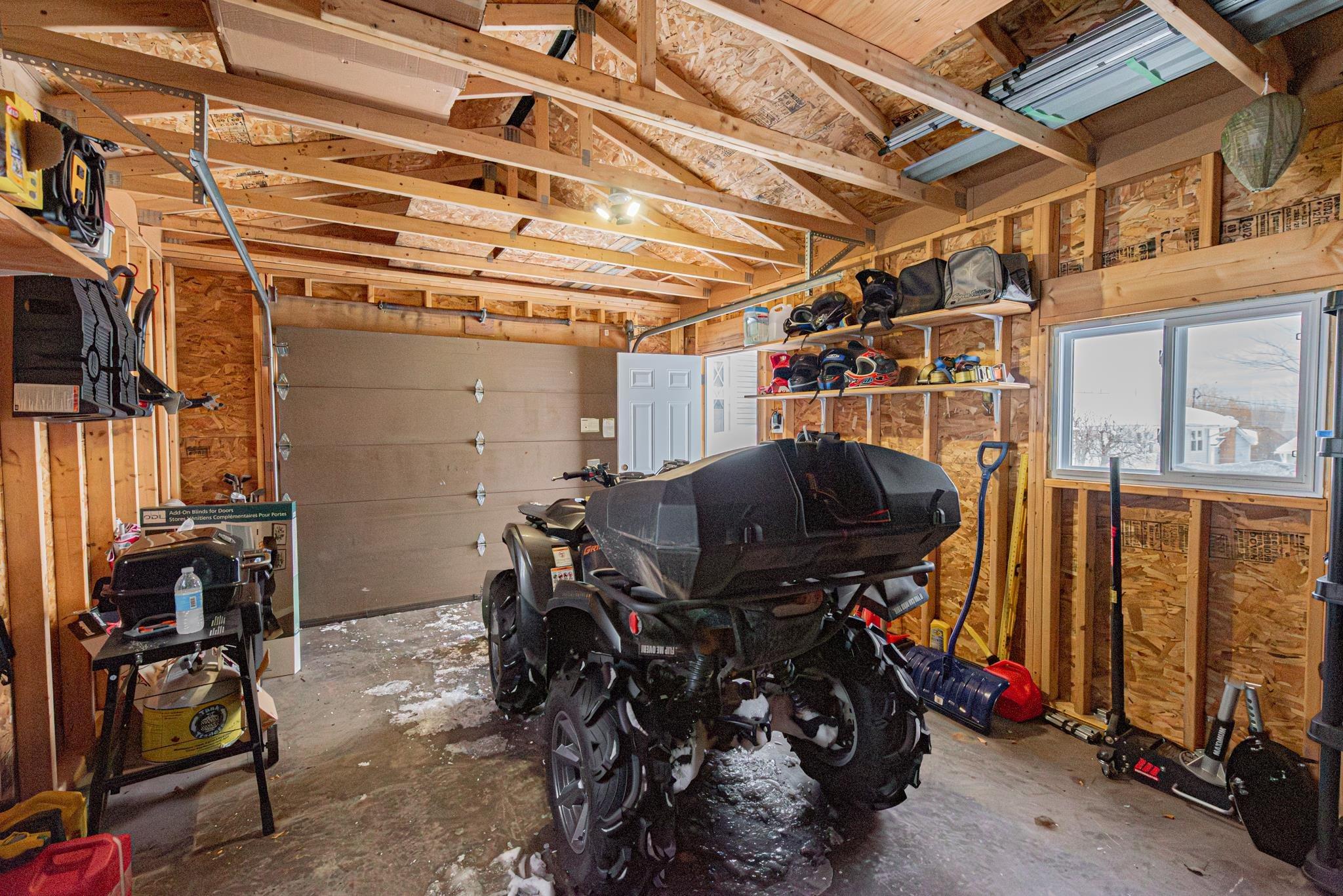 $364,900.00: 9 Terrace Avenue, Stellarton