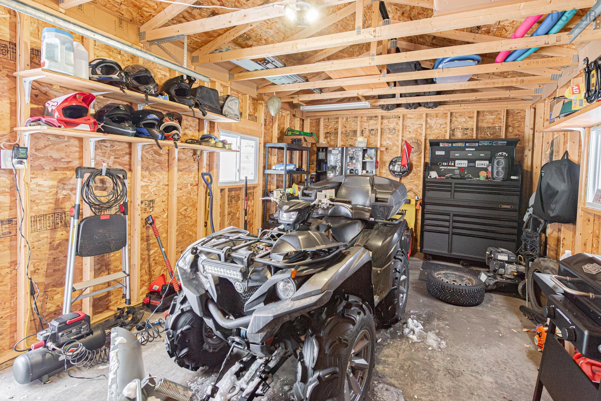 $364,900.00: 9 Terrace Avenue, Stellarton