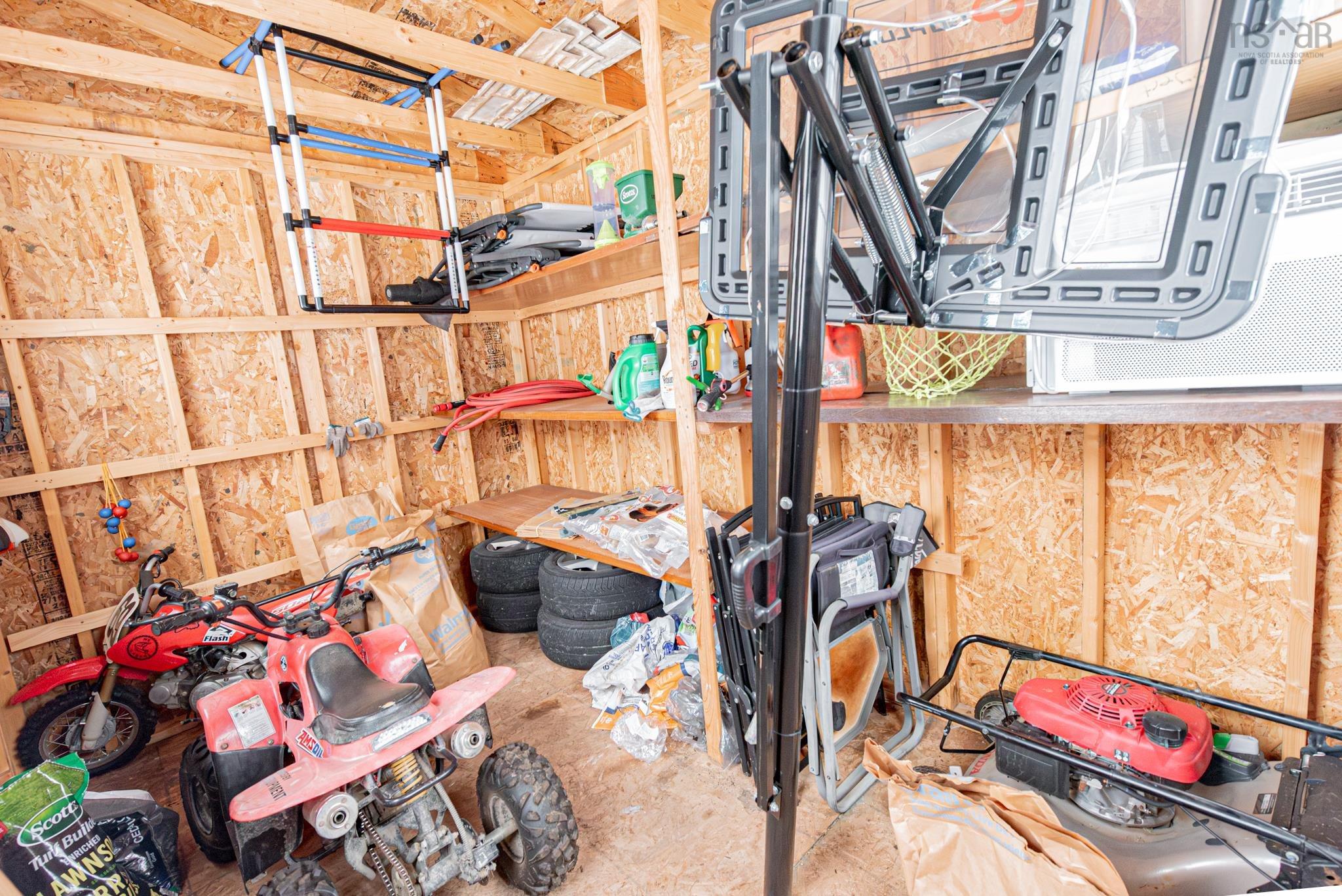 $364,900.00: 9 Terrace Avenue, Stellarton