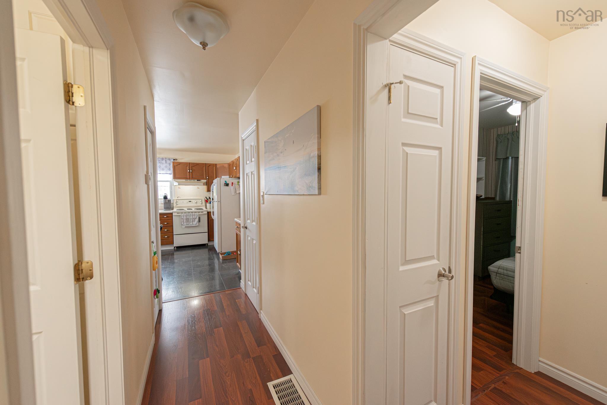 $369,900.00: 9 Terrace Avenue, Stellarton