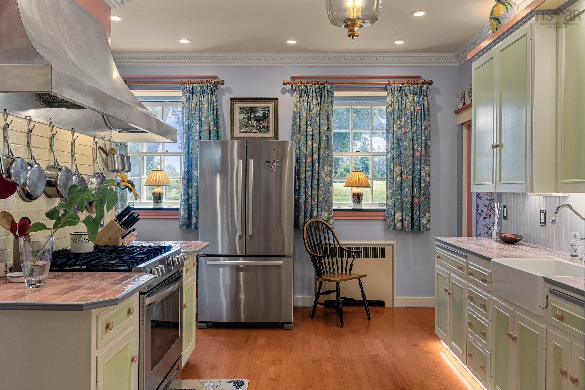 $3,295,000.00: 3746 Highway 1, Allains Creek