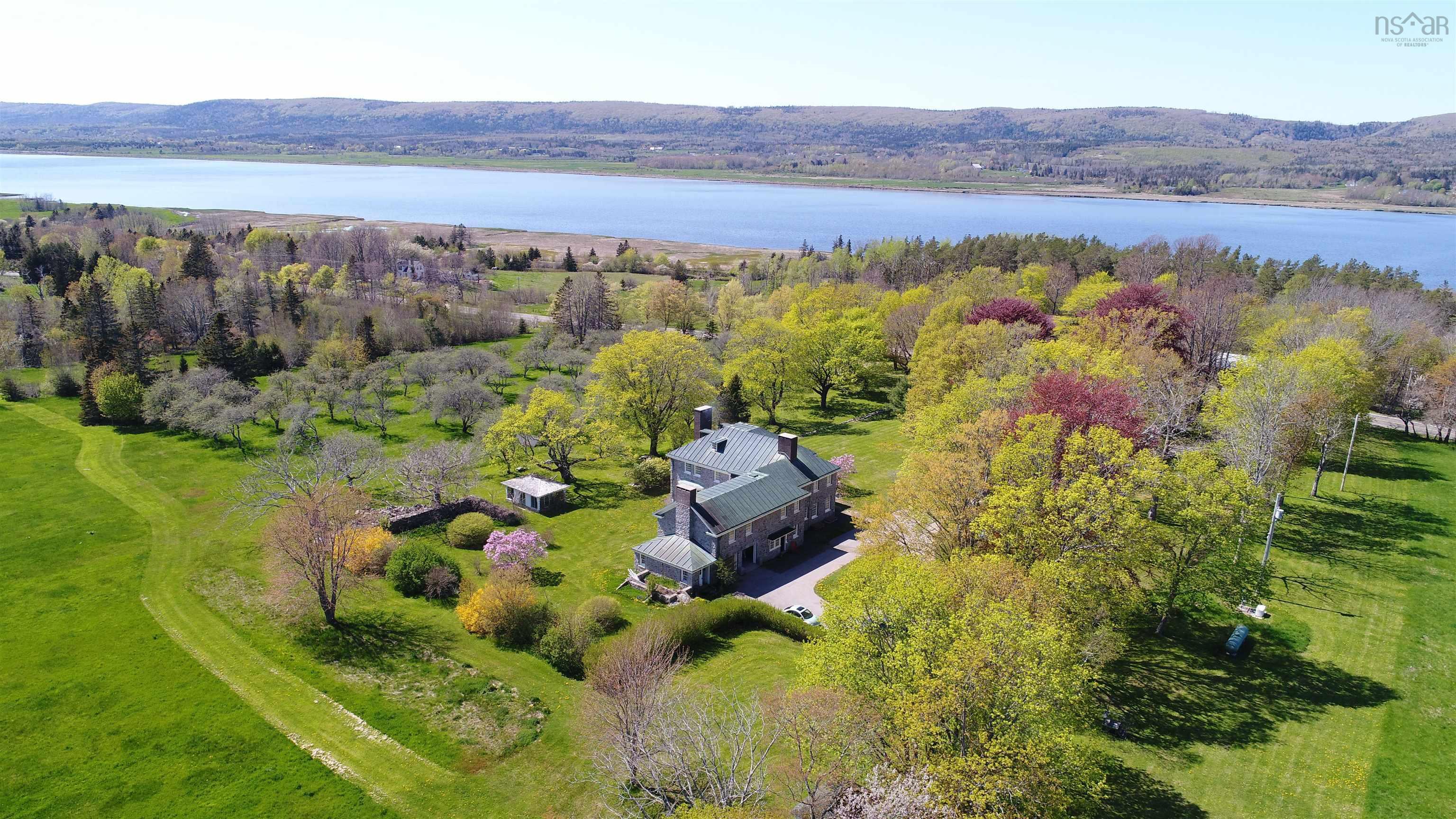 $3,295,000.00: 3746 Highway 1, Allains Creek