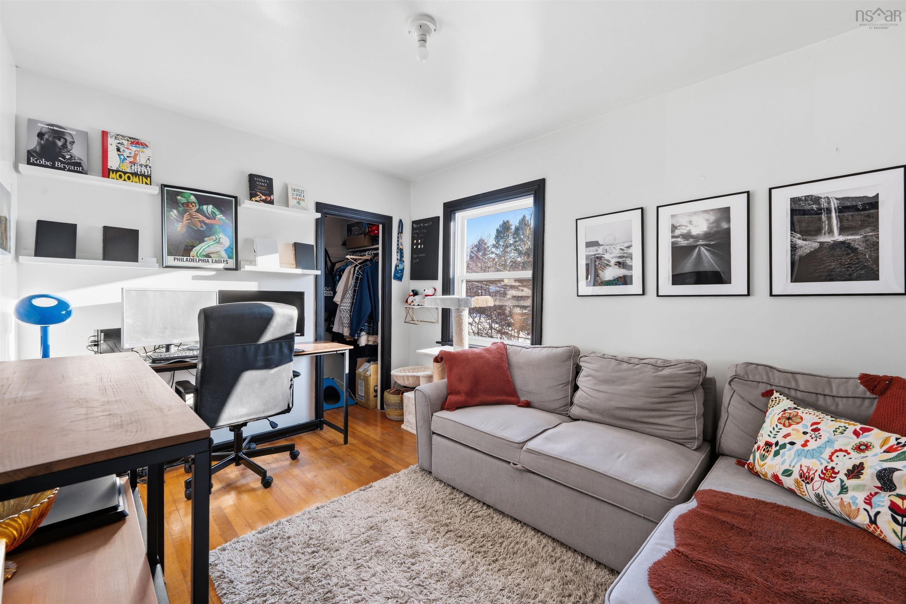 $365,000.00: 1470 King Street, Windsor