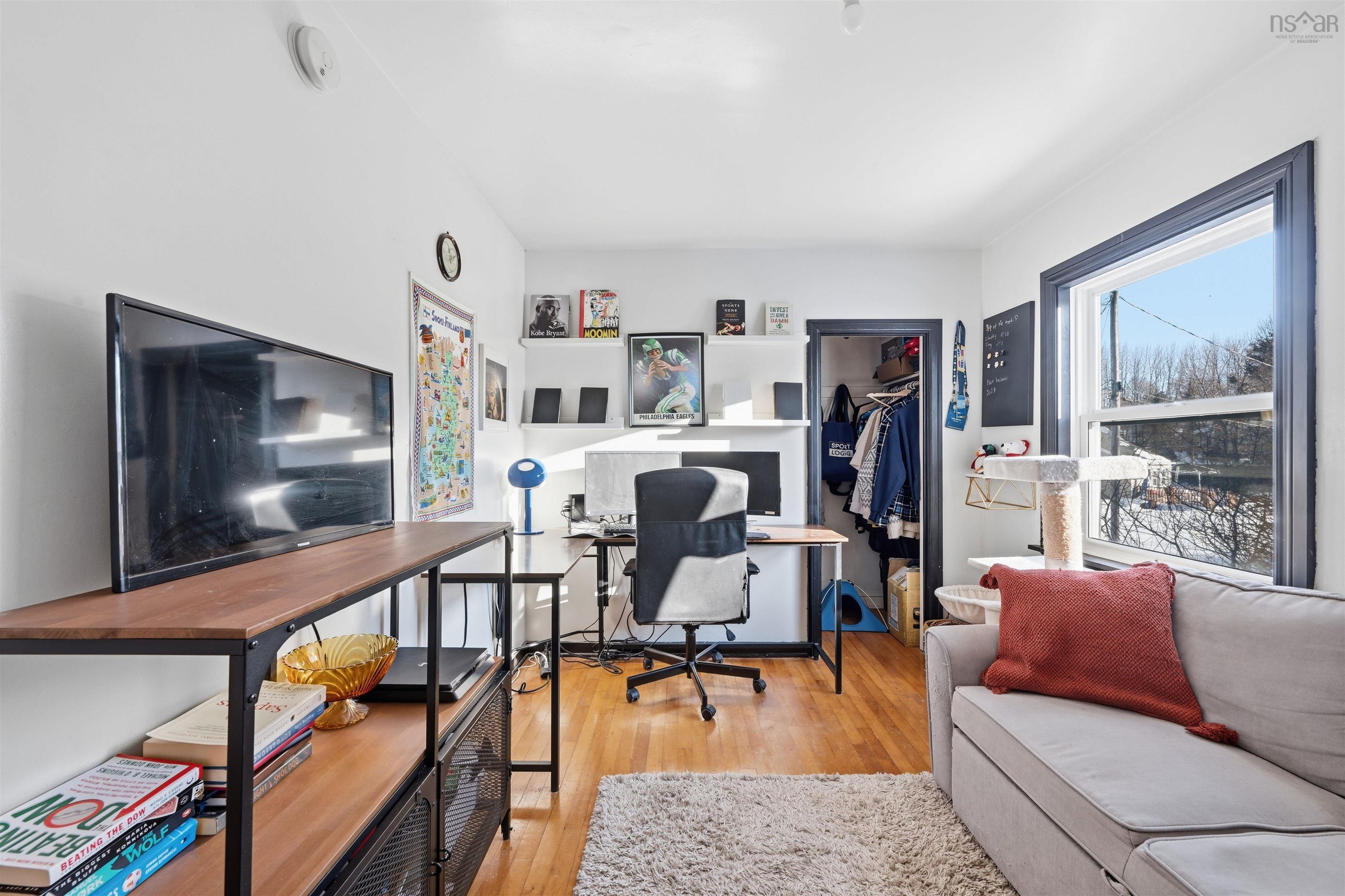 $365,000.00: 1470 King Street, Windsor