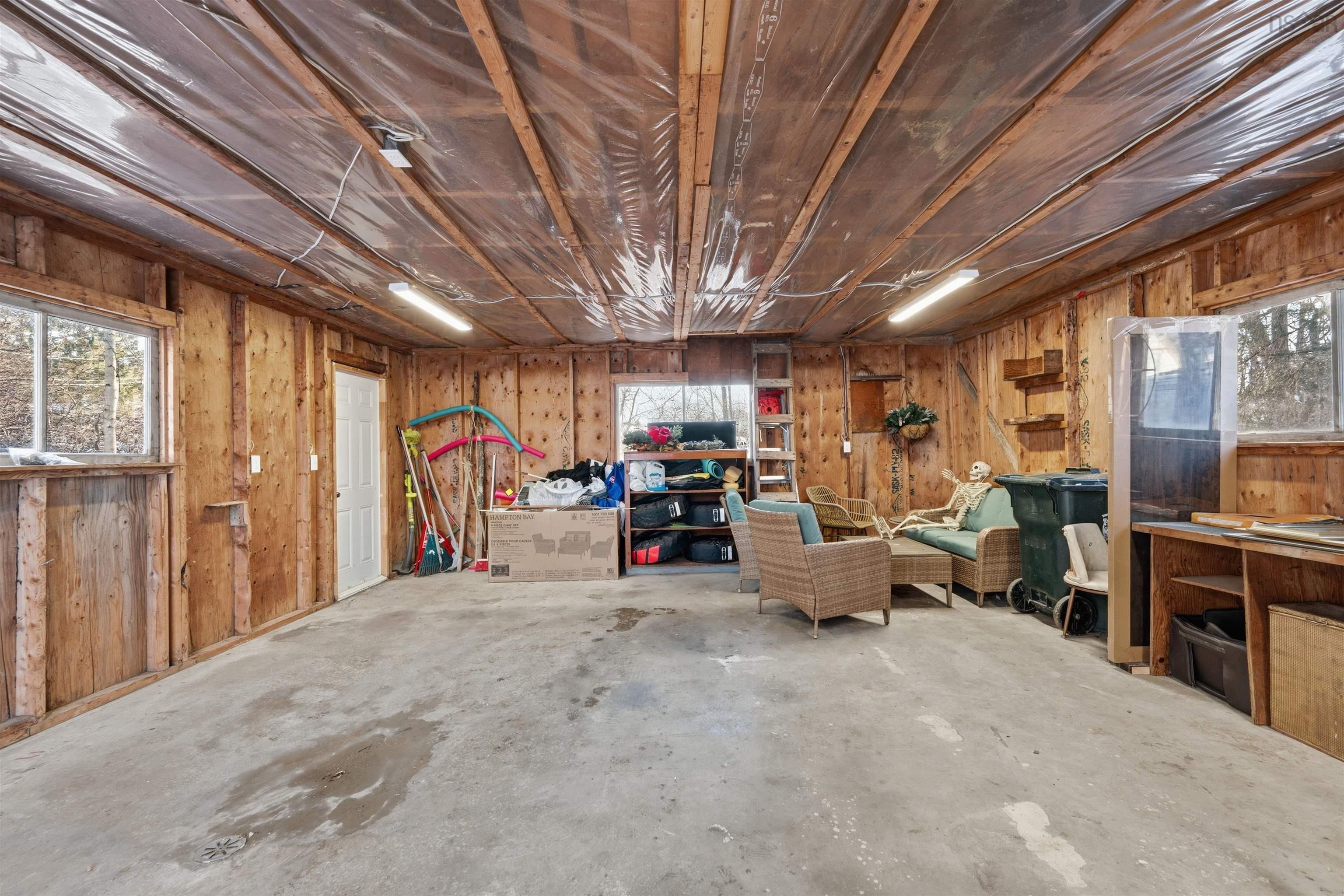 $365,000.00: 1470 King Street, Windsor