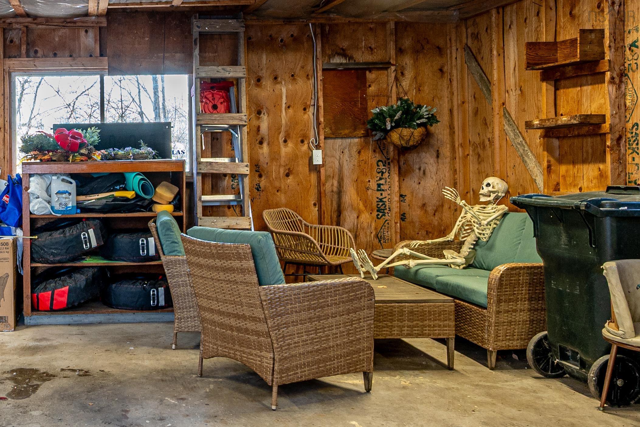 $365,000.00: 1470 King Street, Windsor