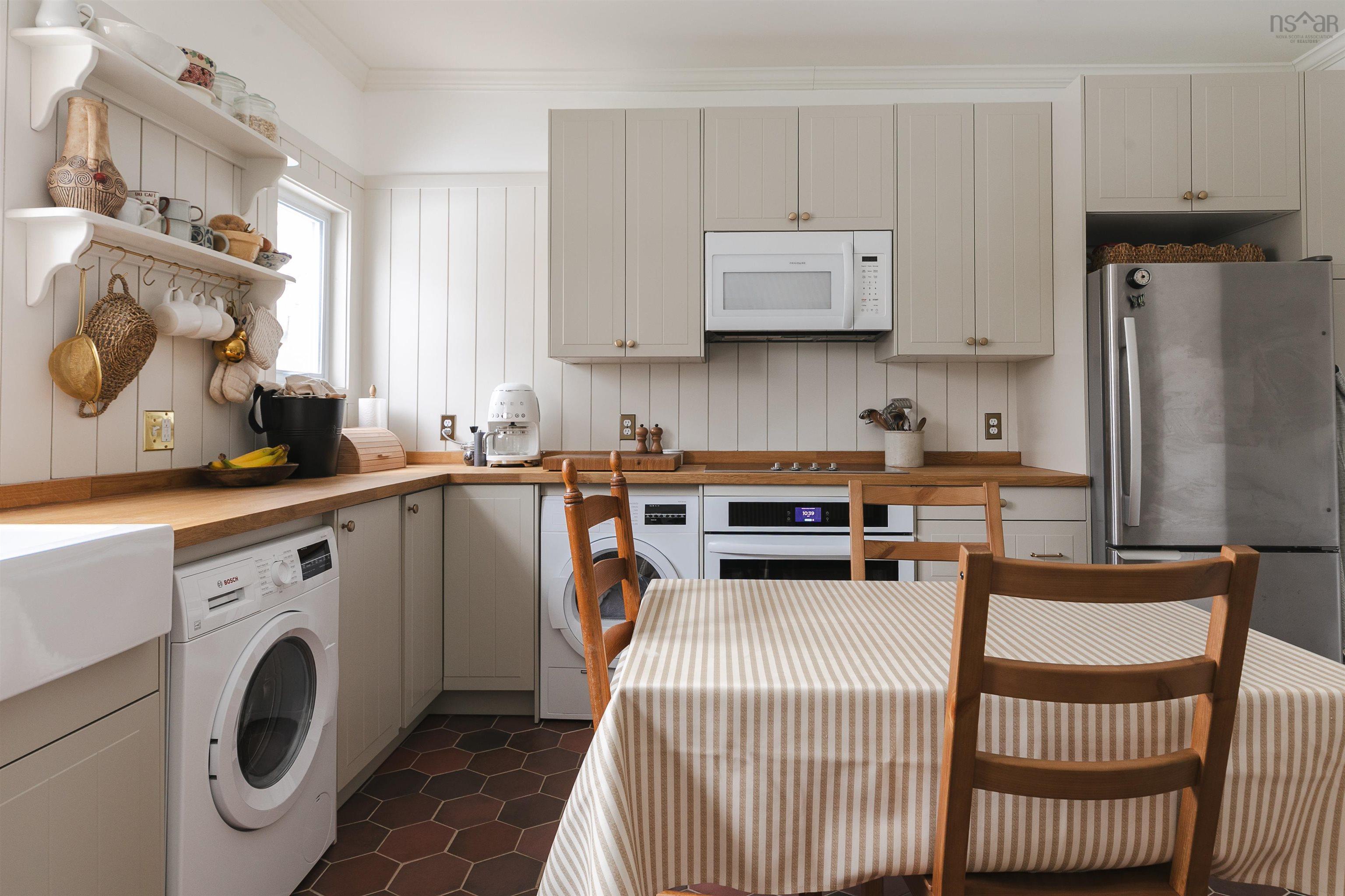 24 Thompson Street, Dartmouth, NS (MLS 202603001)