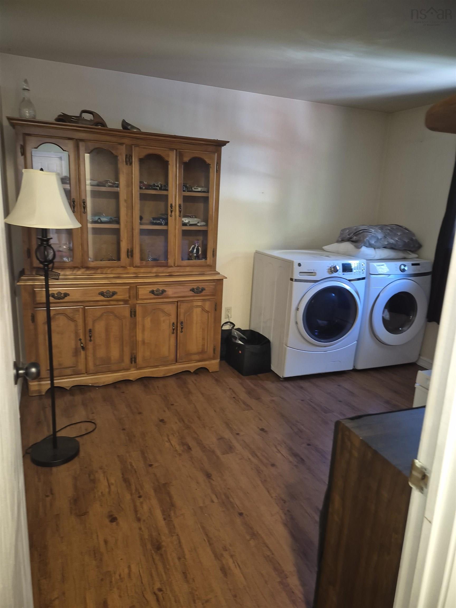 $412,000.00: 1815 Northwest Road, Blockhouse