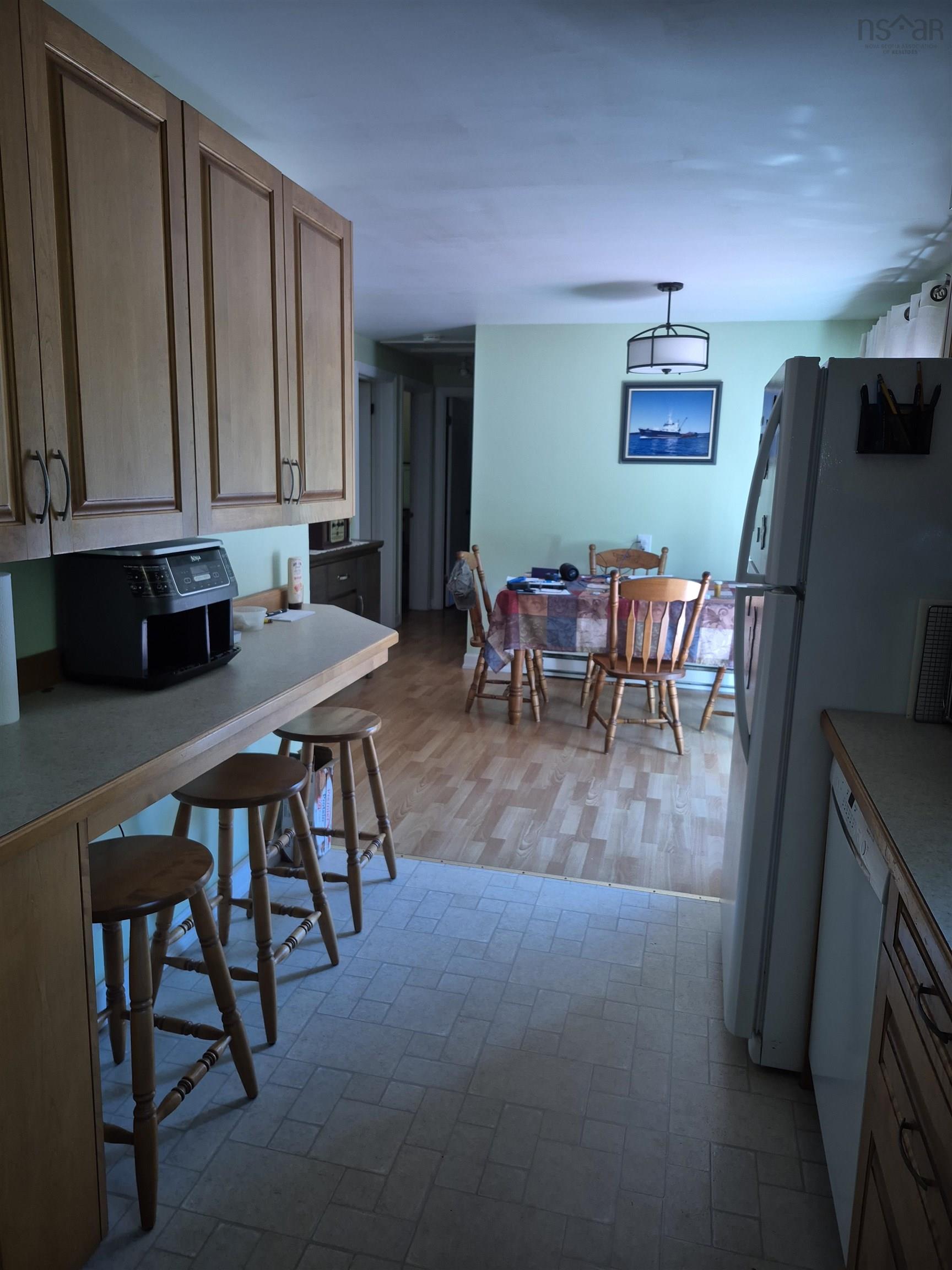 $412,000.00: 1815 Northwest Road, Blockhouse