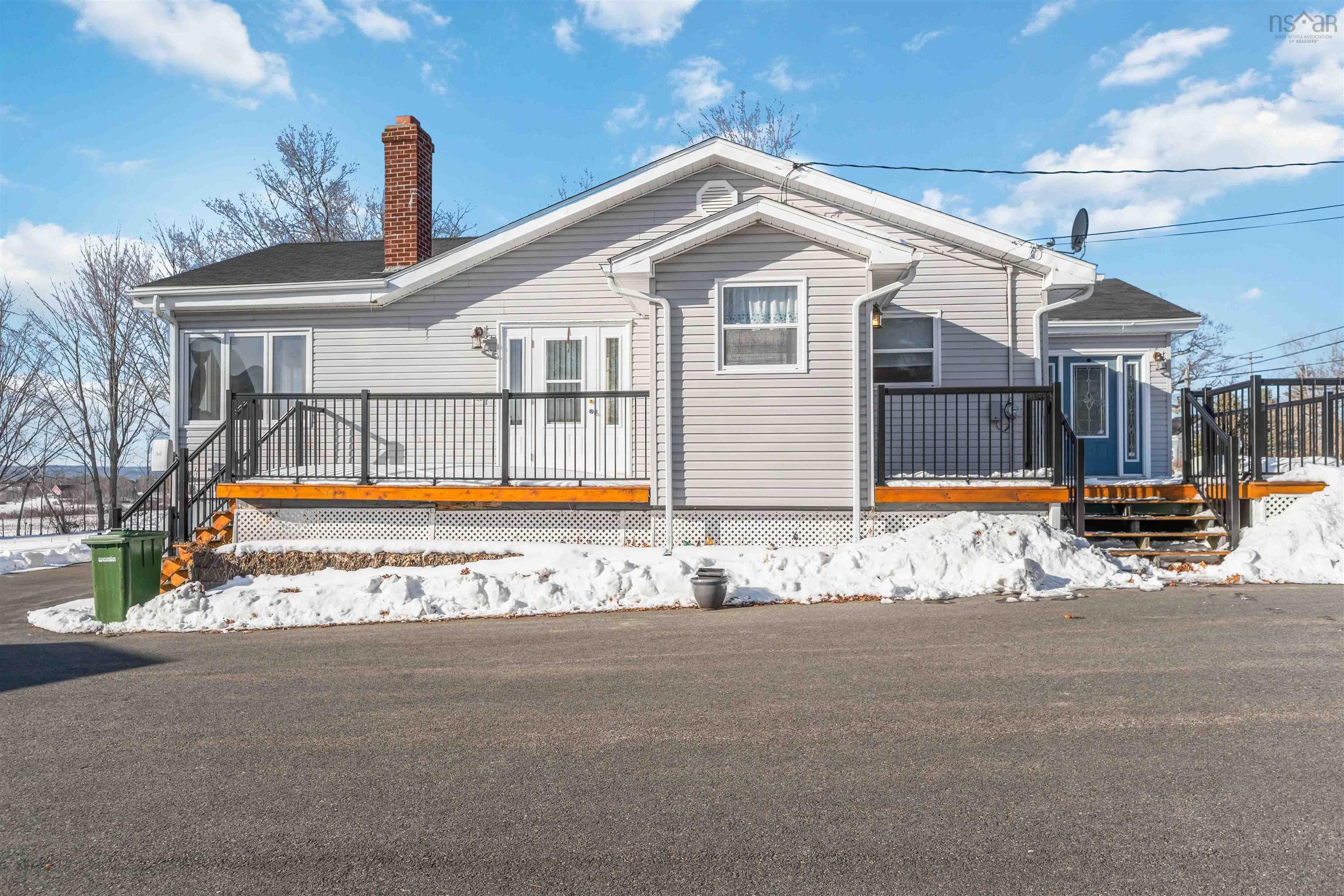 $485,000.00: 1430 Highway 341, Upper Canard